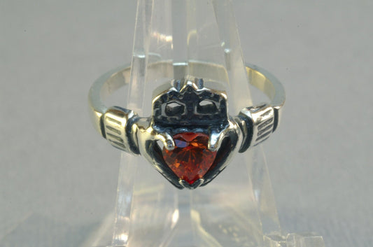 Origin Story: Claddagh - the Celtic Love ring - Le Dragon Argenté