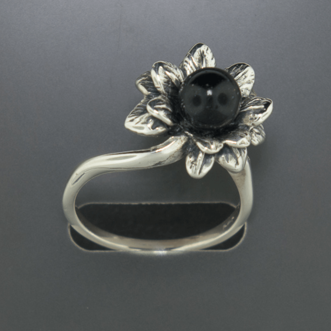 1950s Style Flower Ring with Gemstone Pearl in Sterling Silver or Antique Bronze - Le Dragon Argenté