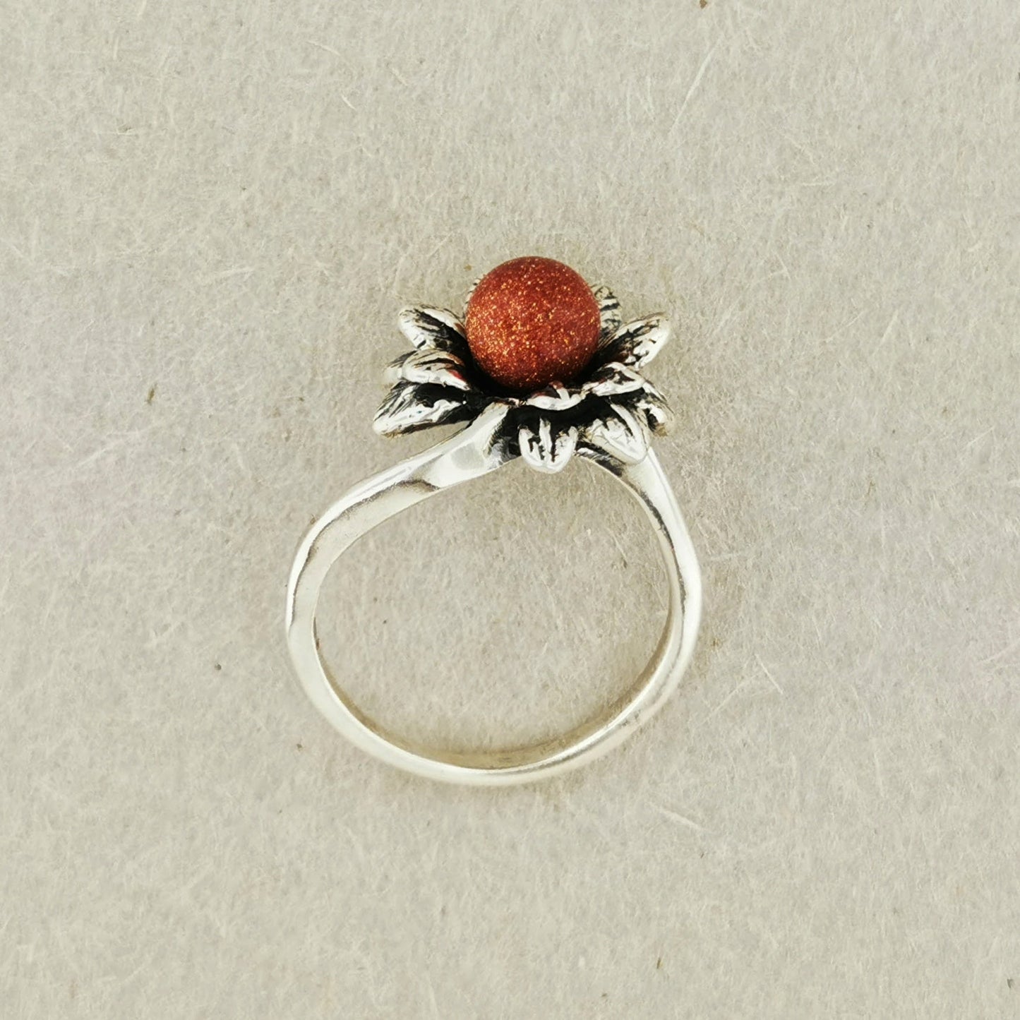 1950s Style Flower Ring with Gemstone Pearl in Sterling Silver or Antique Bronze - Le Dragon Argenté