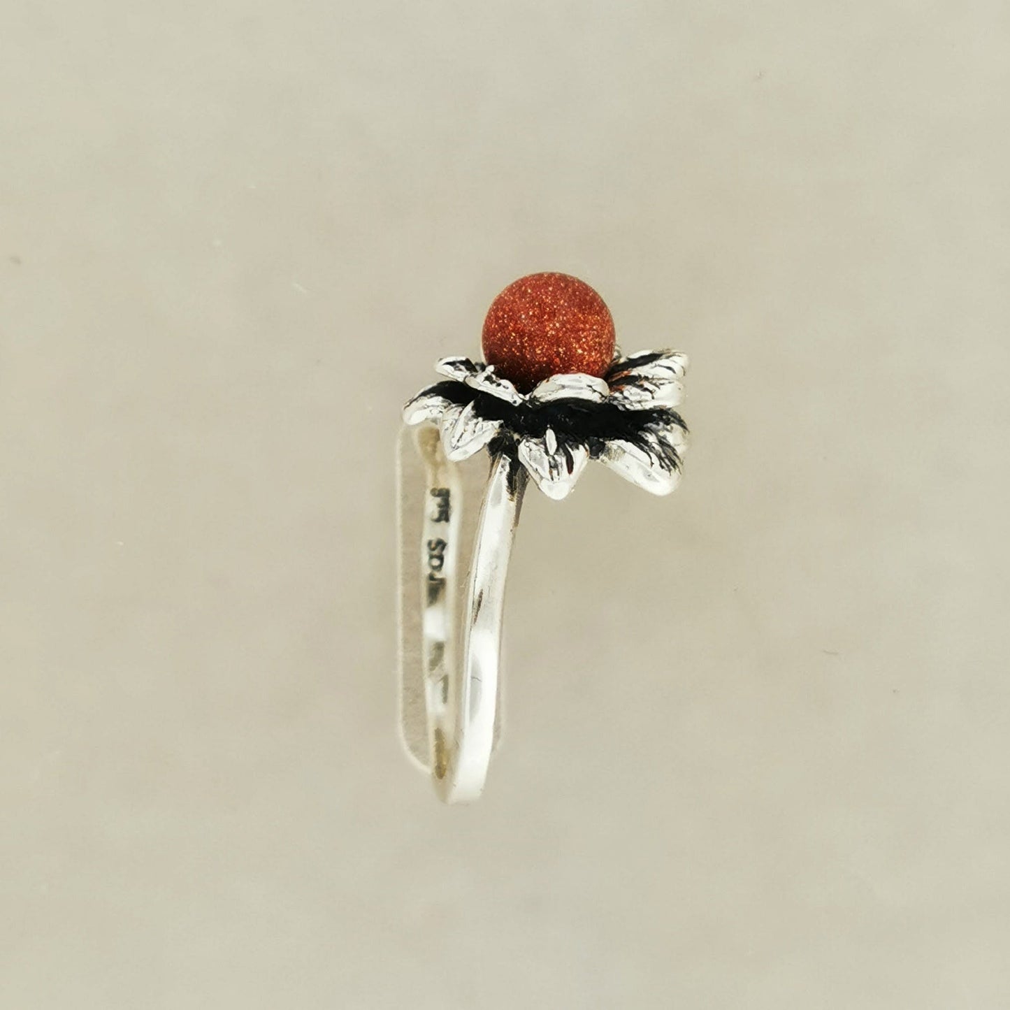 1950s Style Flower Ring with Gemstone Pearl in Sterling Silver or Antique Bronze - Le Dragon Argenté