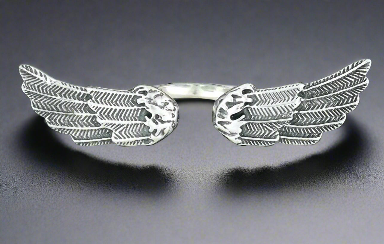 Angel Wings Ring in Sterling Silver or Antique Bronze - Le Dragon Argenté