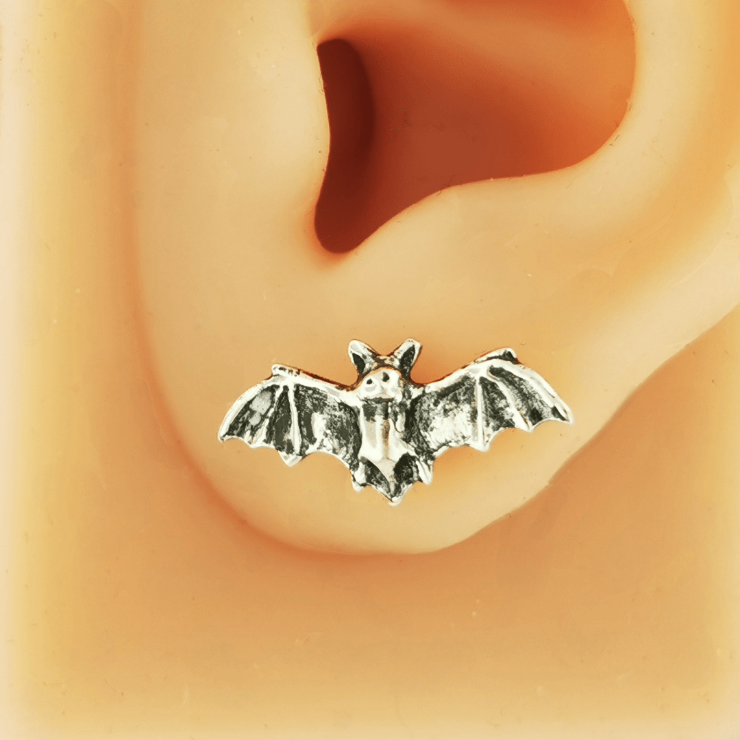 Sterling silver bat stud earrings by Le Dragon Argenté – gothic-inspired handmade jewellery for lovers of fantasy and nocturnal creatures.
