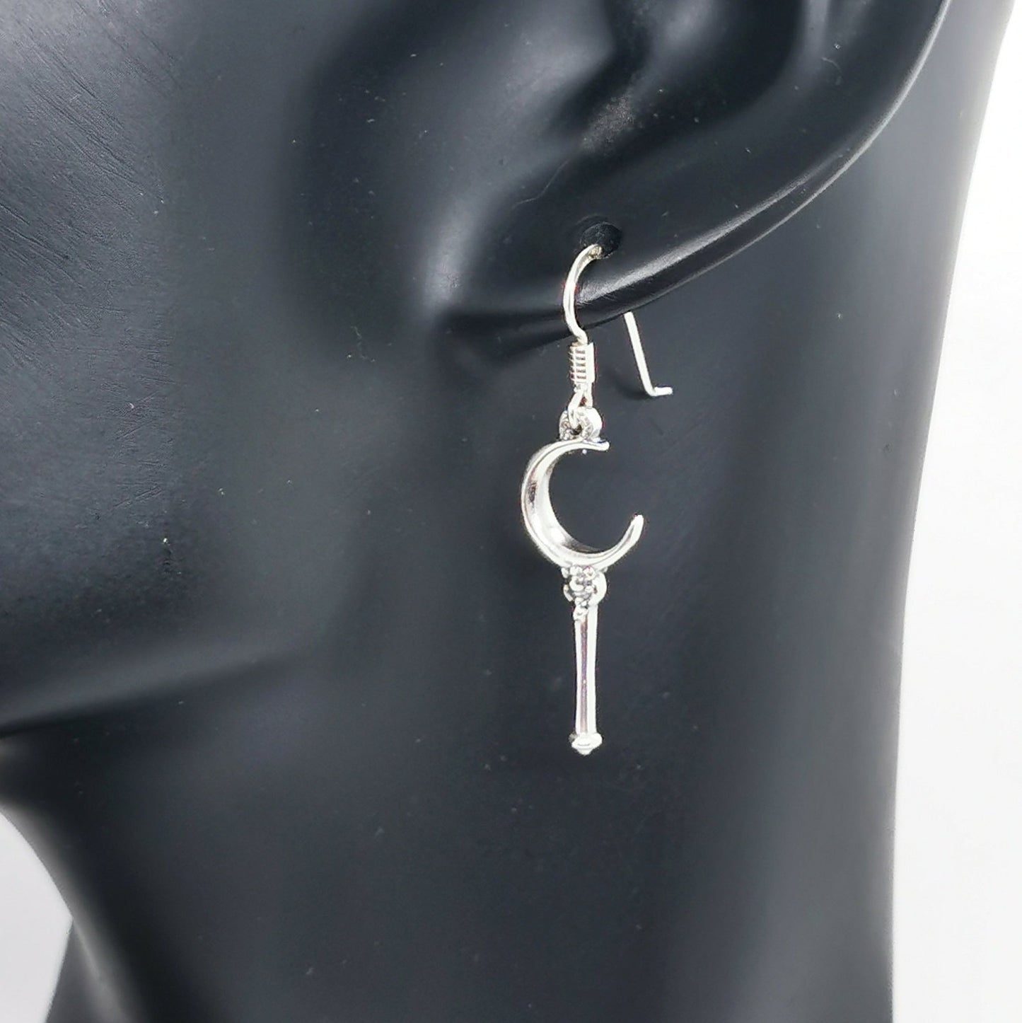 Crescent Moon Wand earrings inspired by Sailor Moon – magical anime jewellery by Le Dragon Argenté.