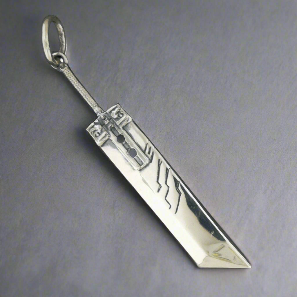 Final Fantasy 7 Buster Sword Pendant - Le Dragon Argenté