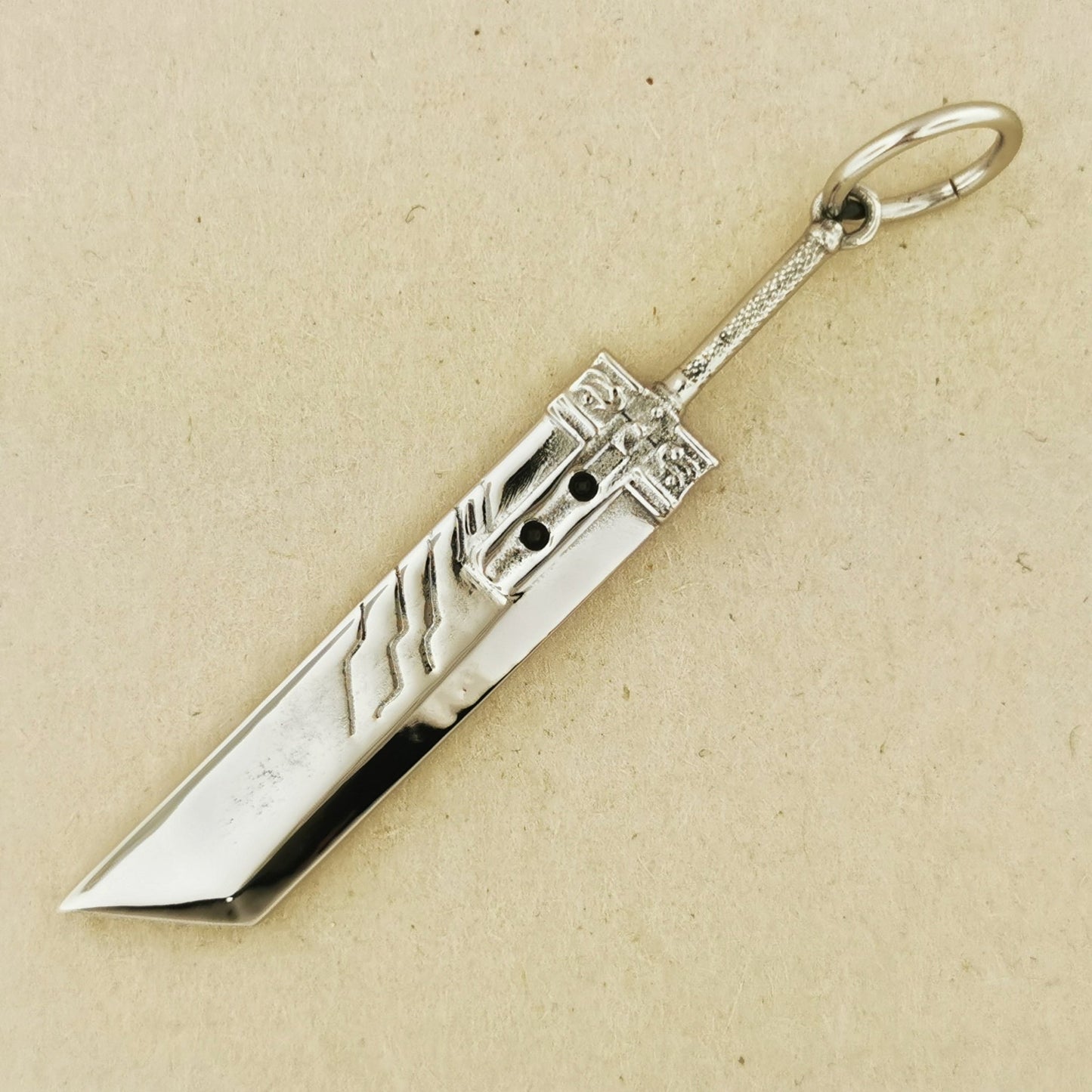 Final Fantasy 7 Buster Sword Pendant - Le Dragon Argenté - Bestseller - cloud strife - cosplay jewelry