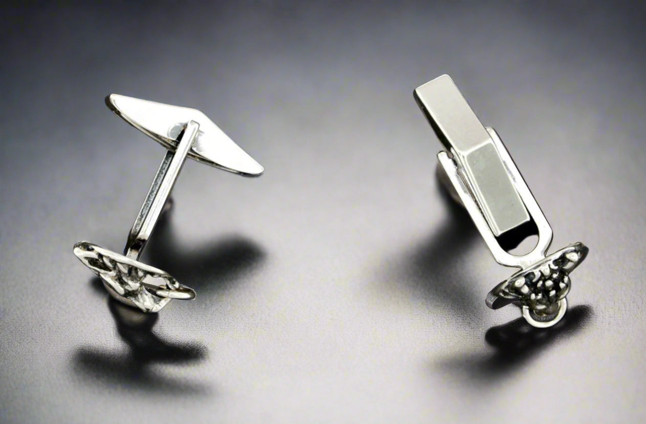 Final Fantasy 7 Fenrir Wolf Cuff Links in Sterling Silver - Le Dragon Argenté