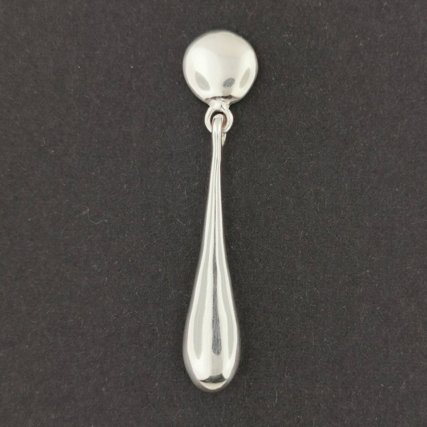 Final Fantasy 7 Tifa Drop Stud Earrings - Le Dragon Argenté