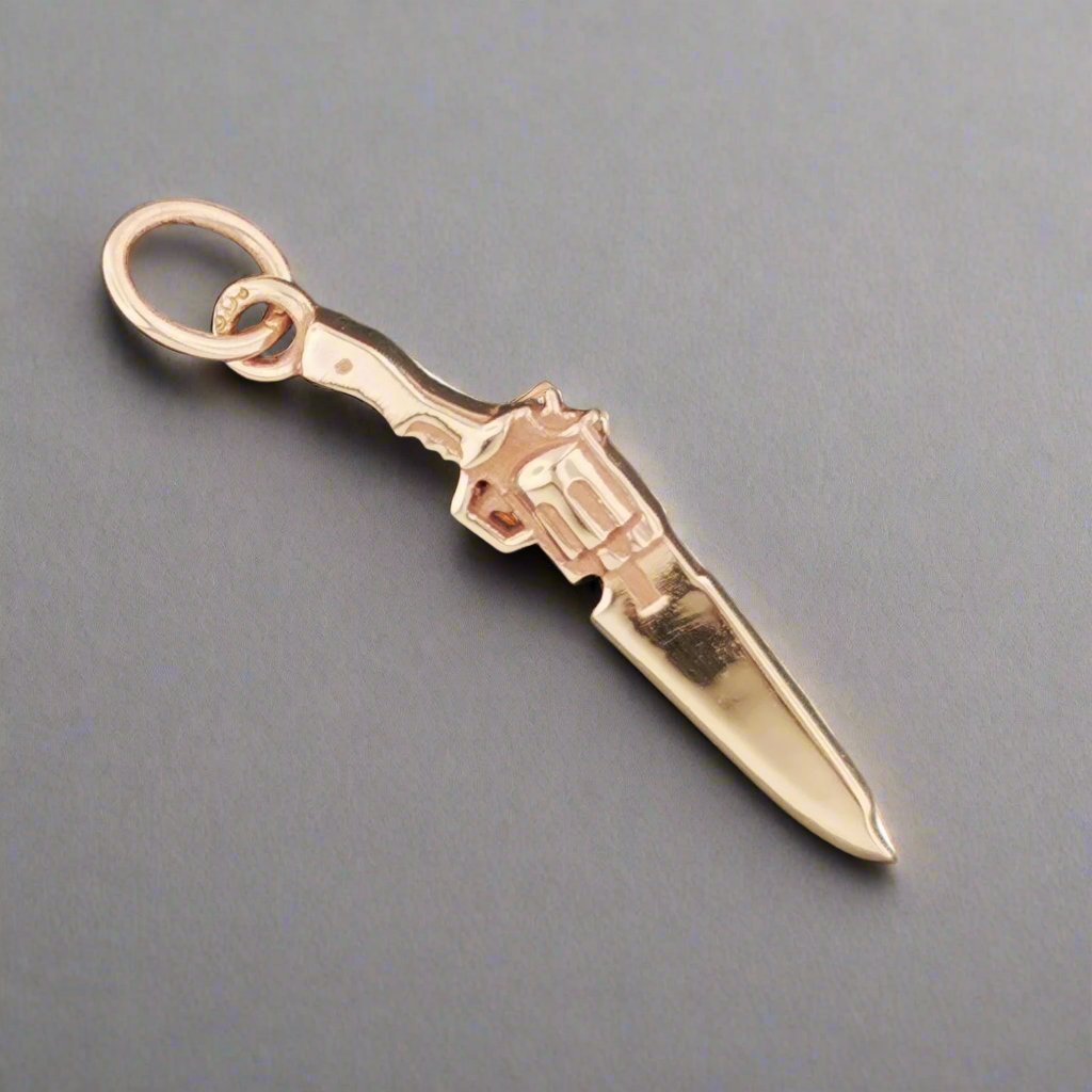 Final Fantasy 8 Gunblade Charm Pendant - Le Dragon Argenté