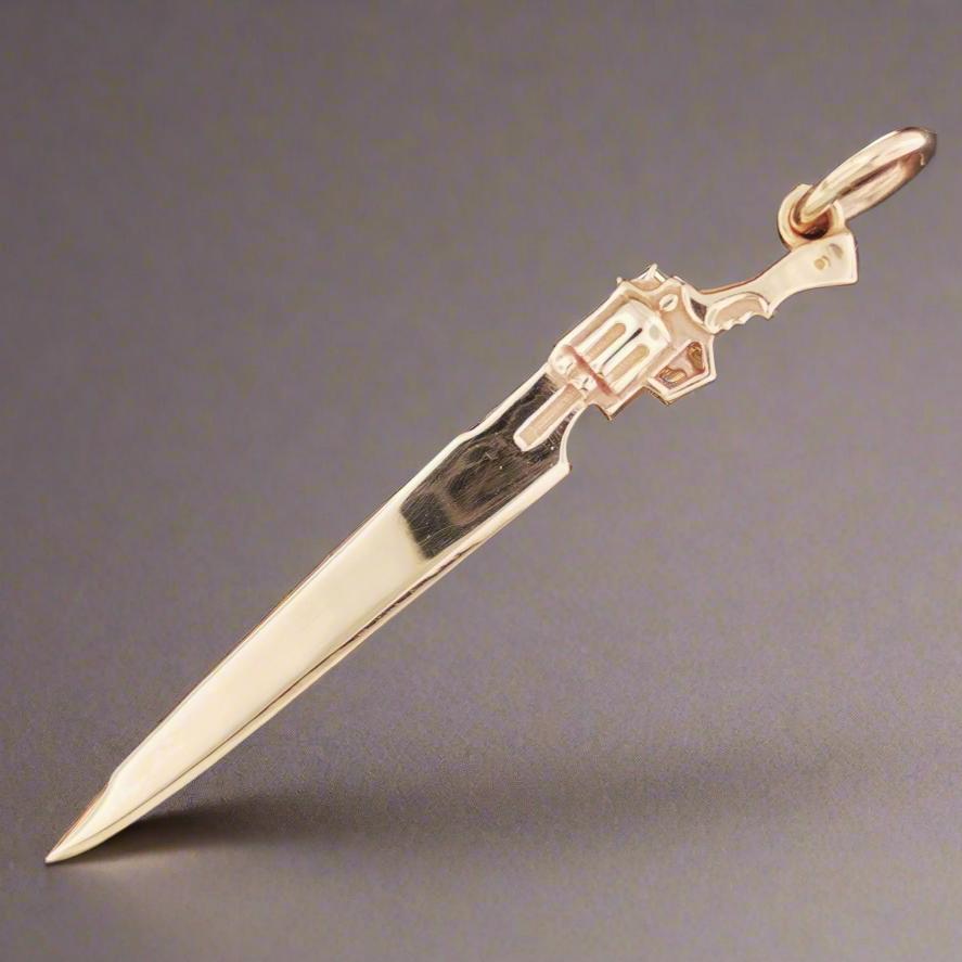 Final Fantasy 8 Gunblade Pendant - Le Dragon Argenté