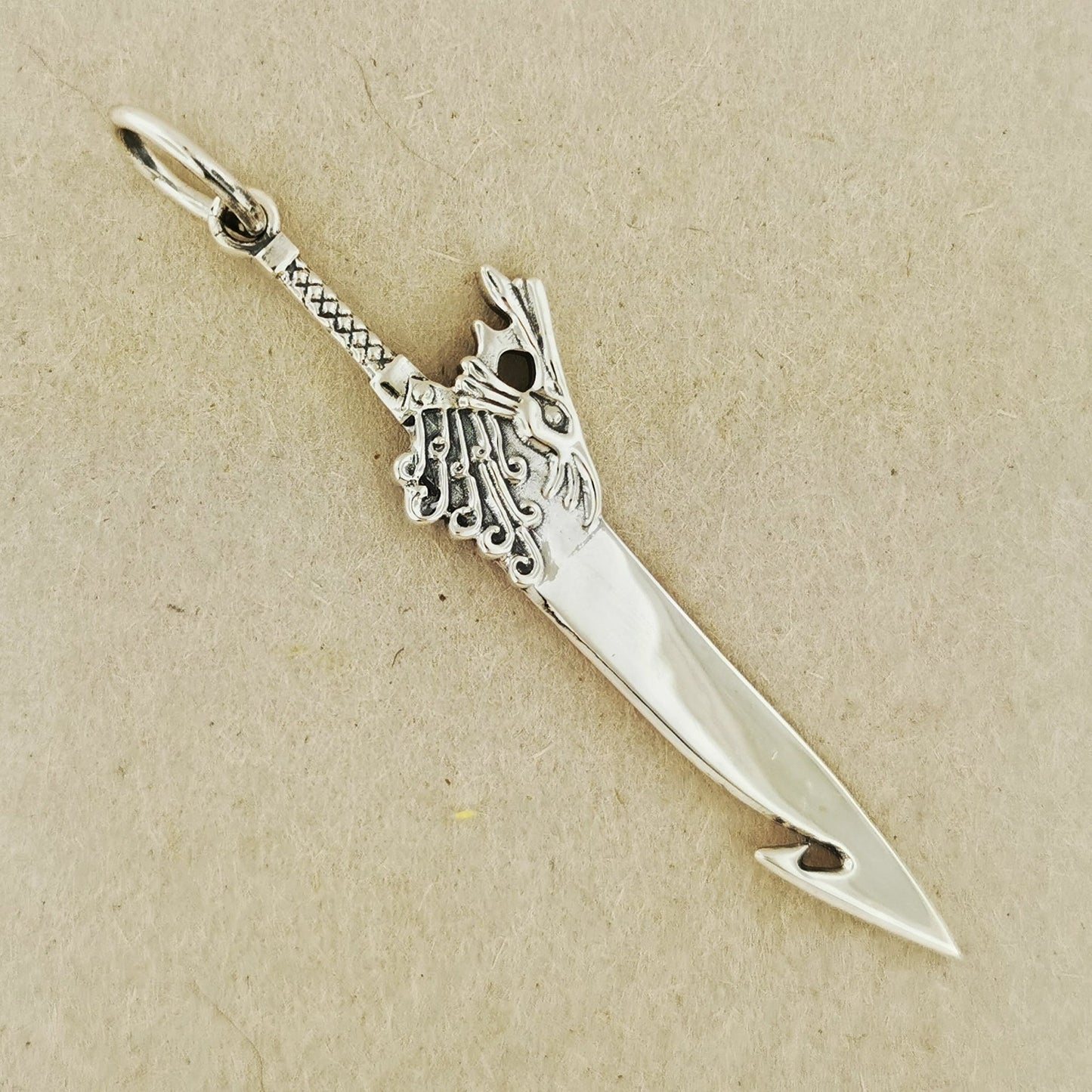 Final Fantasy X Brotherhood Sword Pendant In Sterling Silver - Le Dragon Argenté