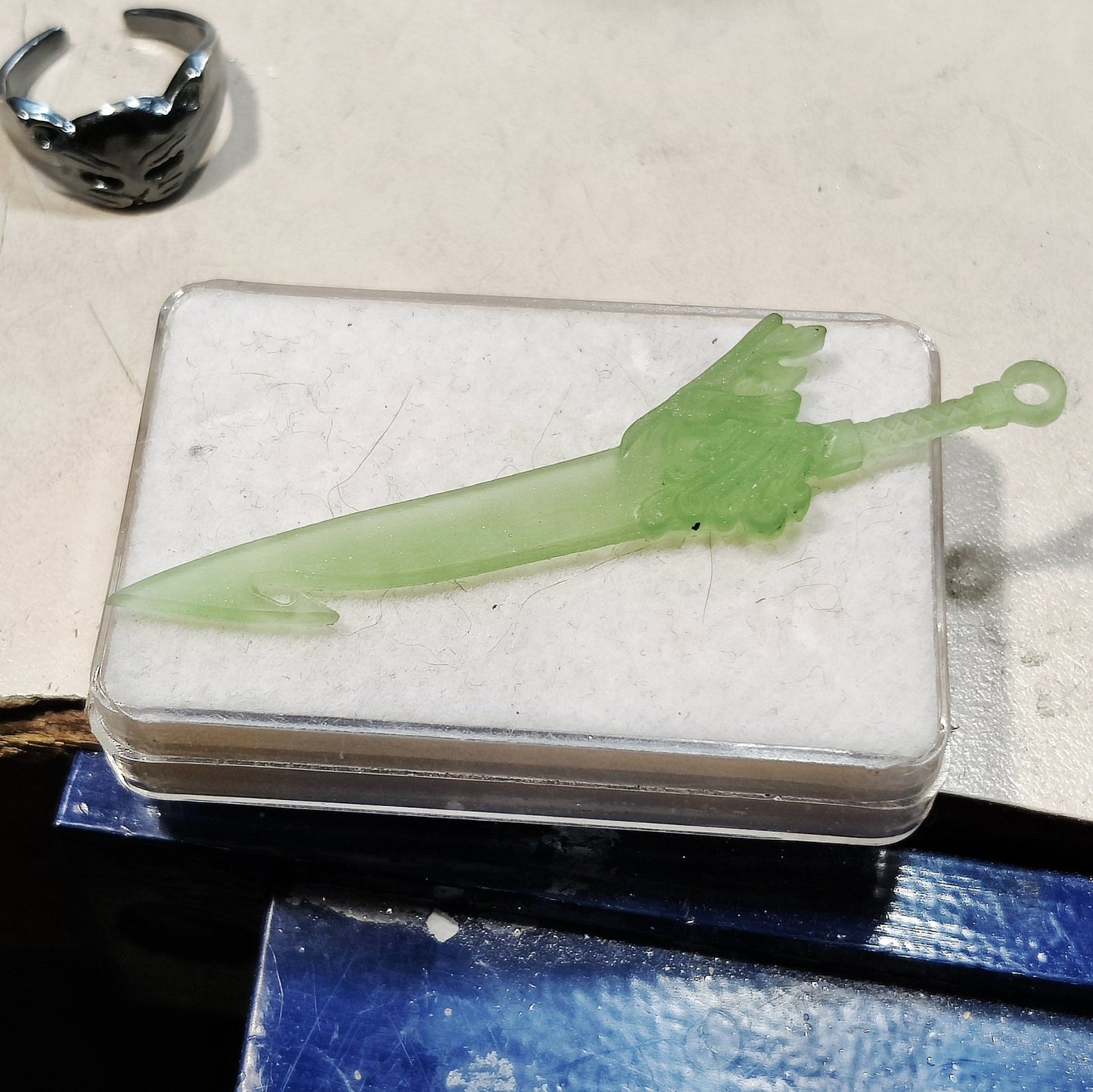 Final Fantasy X Brotherhood Sword Pendant In Resin - Le Dragon Argenté