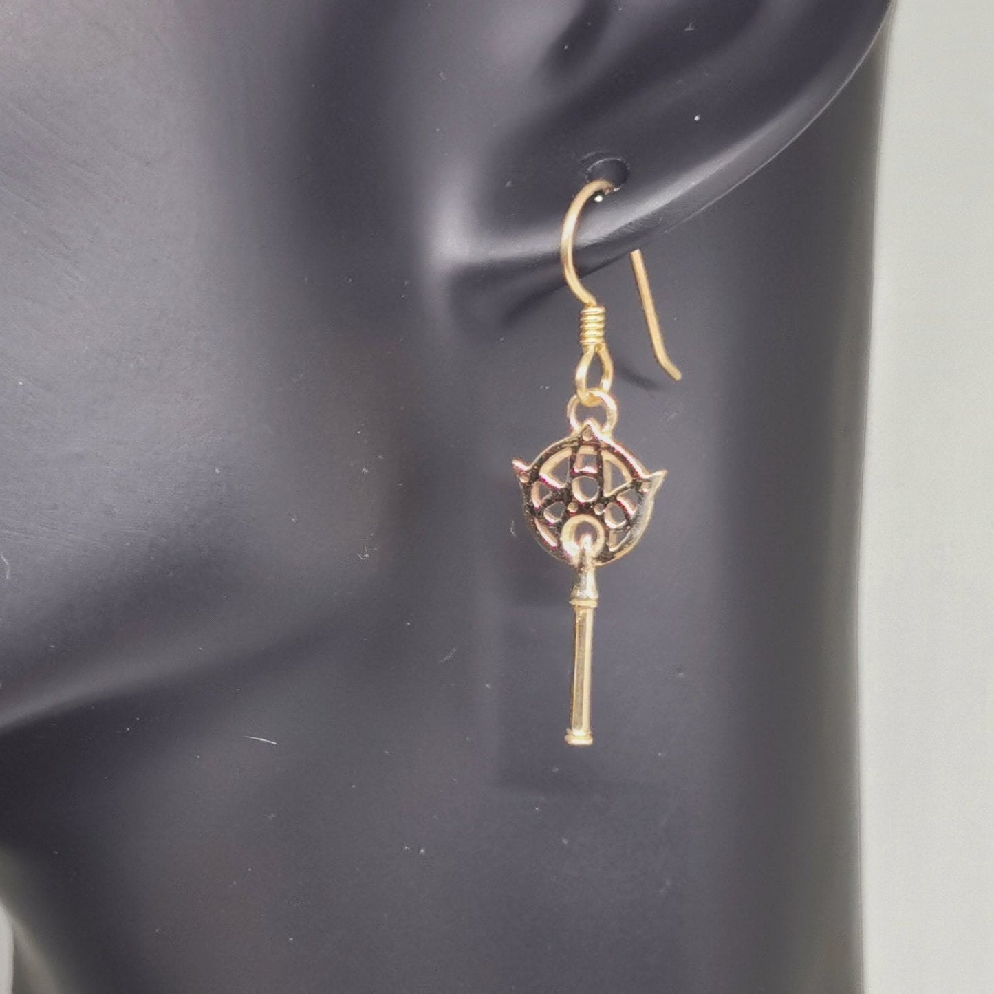 Final Fantasy X Yuna Wand Earrings - Le Dragon Argenté