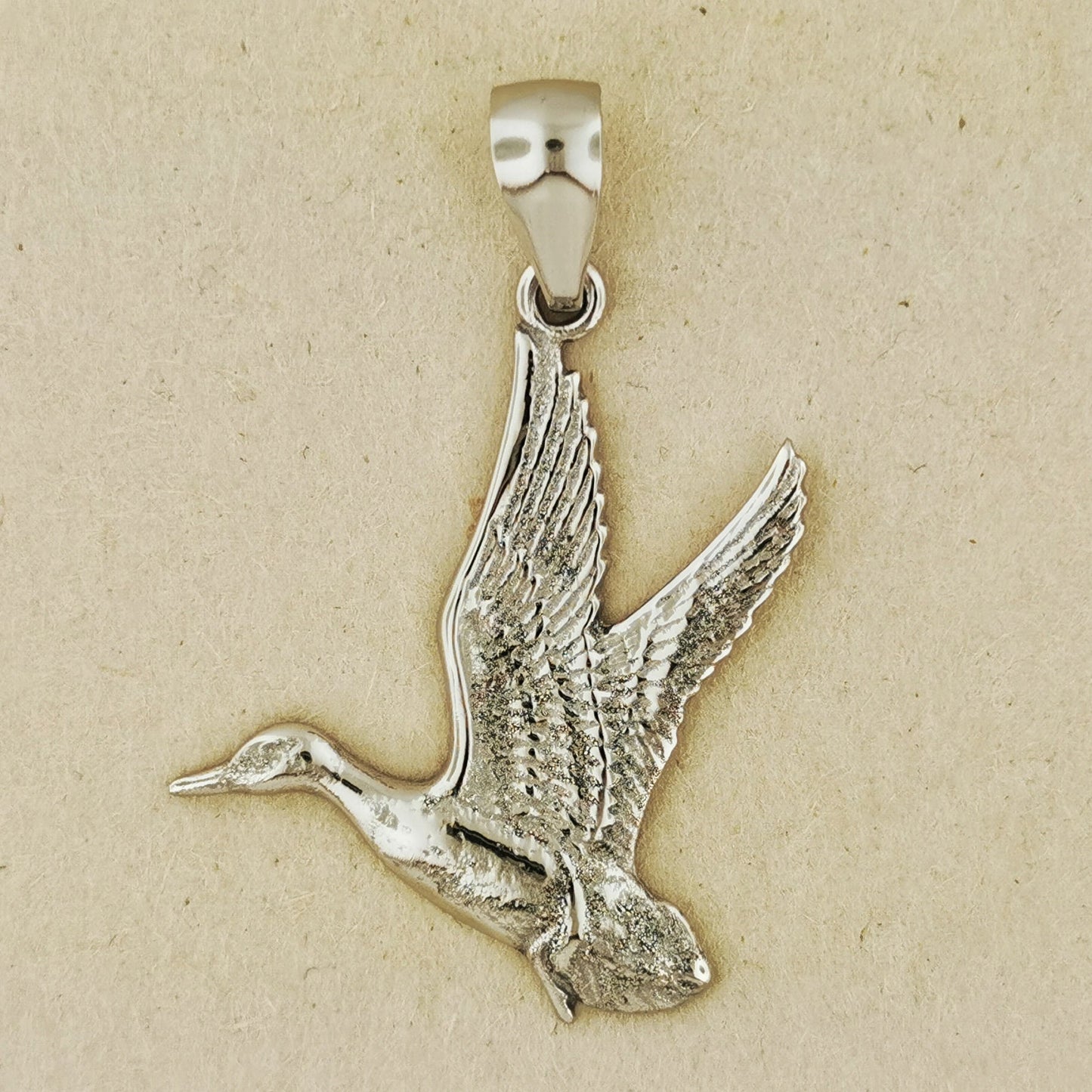 Flying Duck Pendant - Le Dragon Argenté