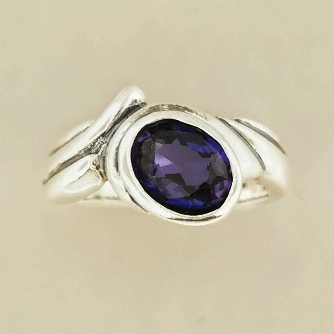 Freeform Geometric Ring with Birthstone in Sterling Silver - Le Dragon Argenté