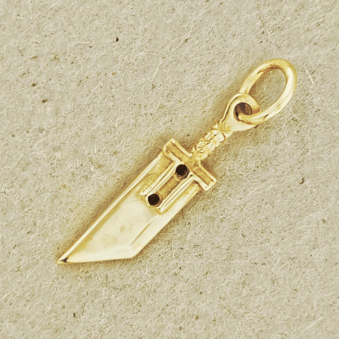 Gold FF7 Small Buster Sword Charm Pendant - Le Dragon Argenté