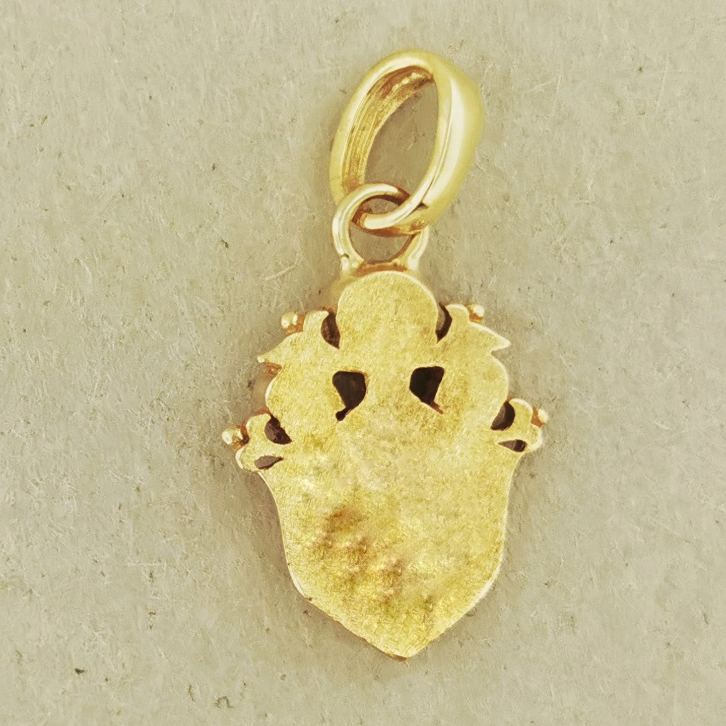 Gold Gothic Shield & Skulls Charm Pendant - Le Dragon Argenté