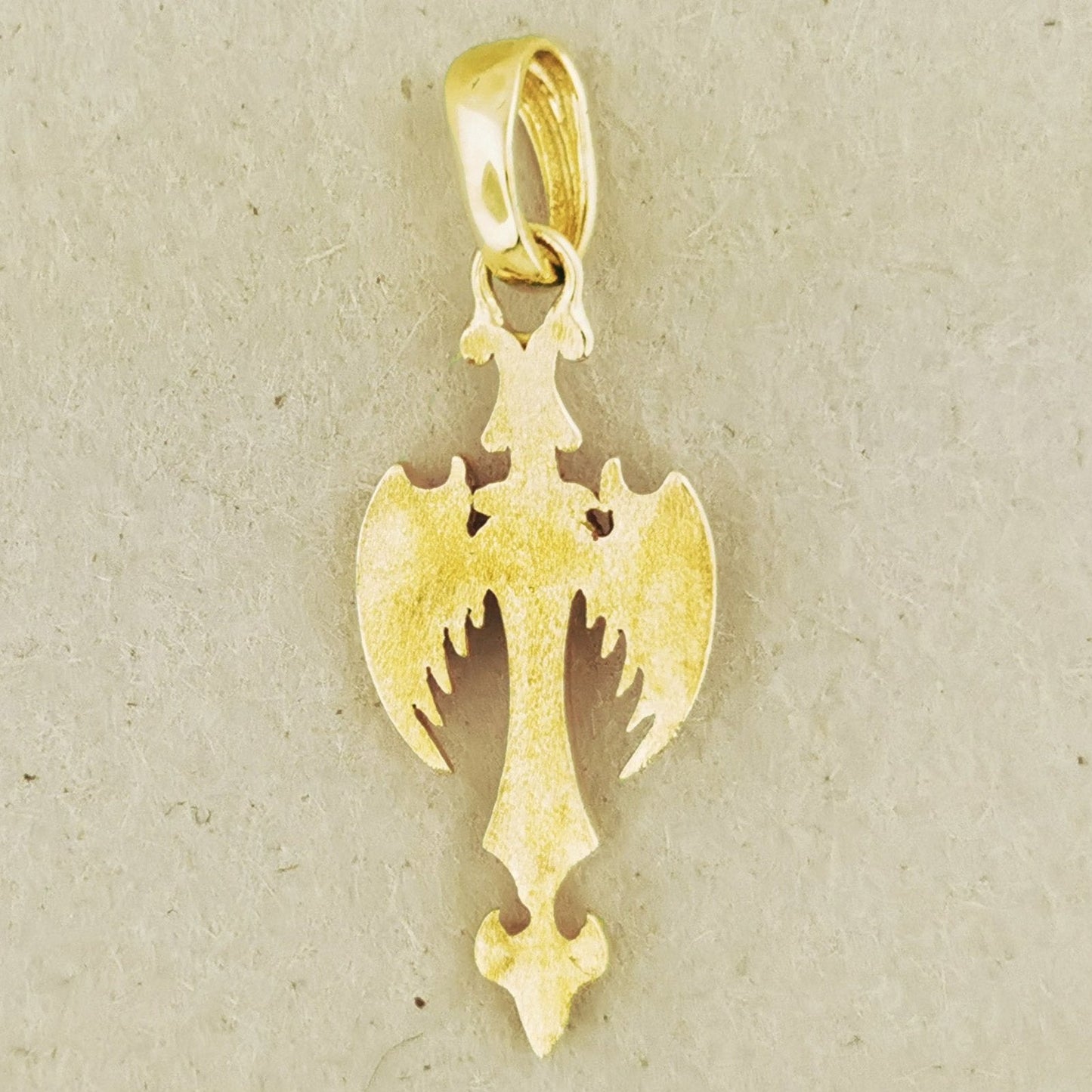 Gold Gothic Winged Heart Pendant - Le Dragon Argenté