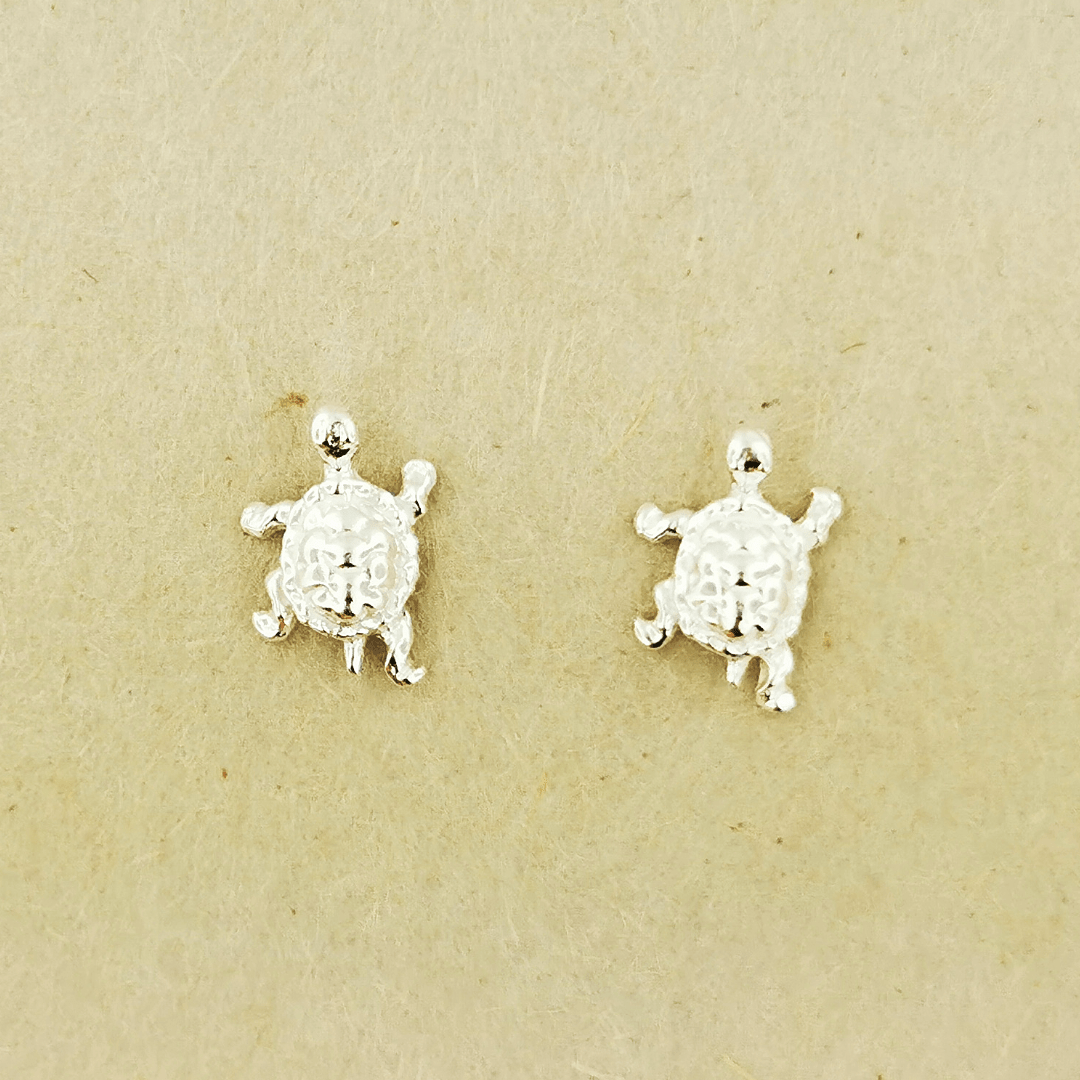Handmade gold turtle earrings by Le Dragon Argenté available in 10k 14k or 18k solid yellow pink or white gold.