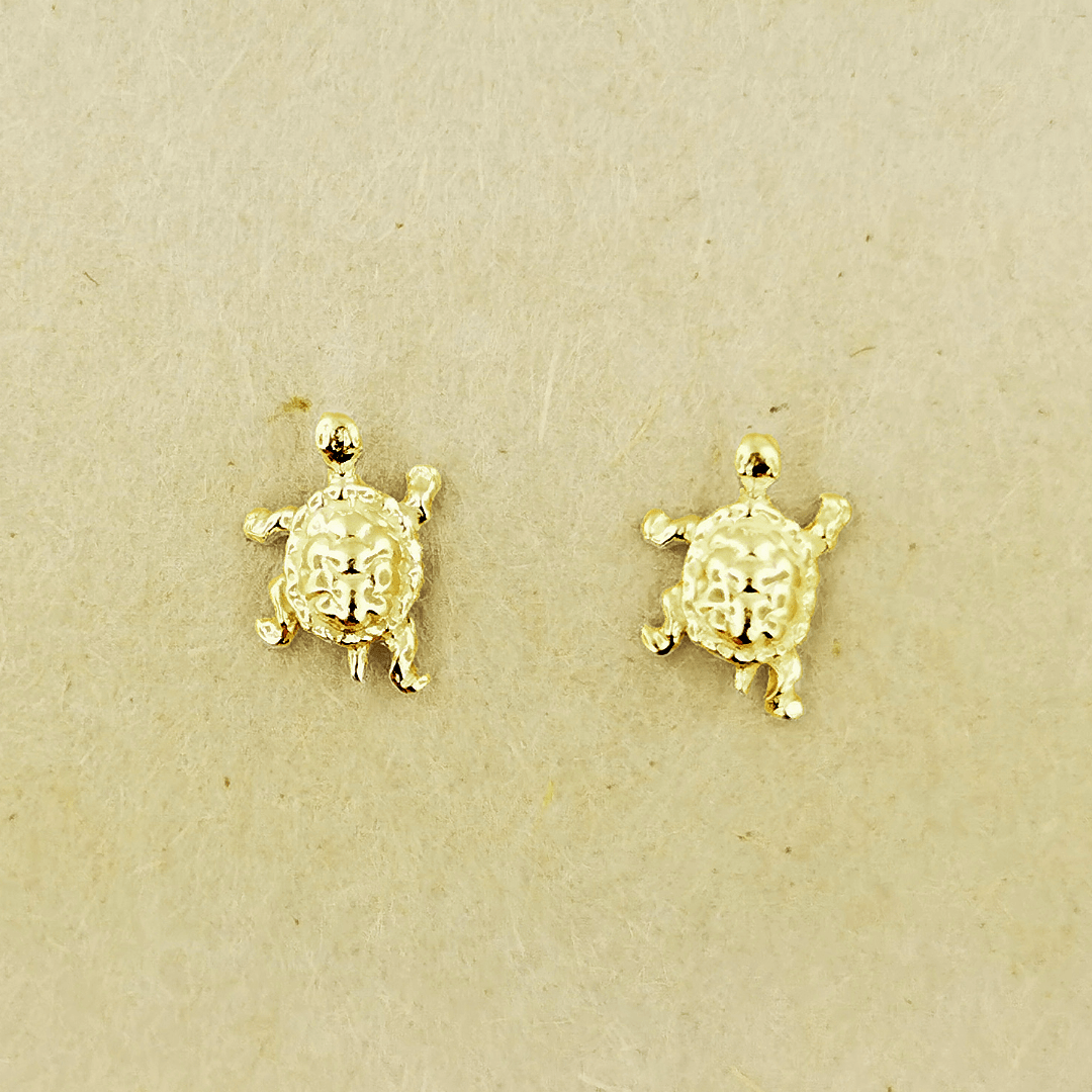 Handmade gold turtle earrings by Le Dragon Argenté available in 10k 14k or 18k solid yellow pink or white gold.