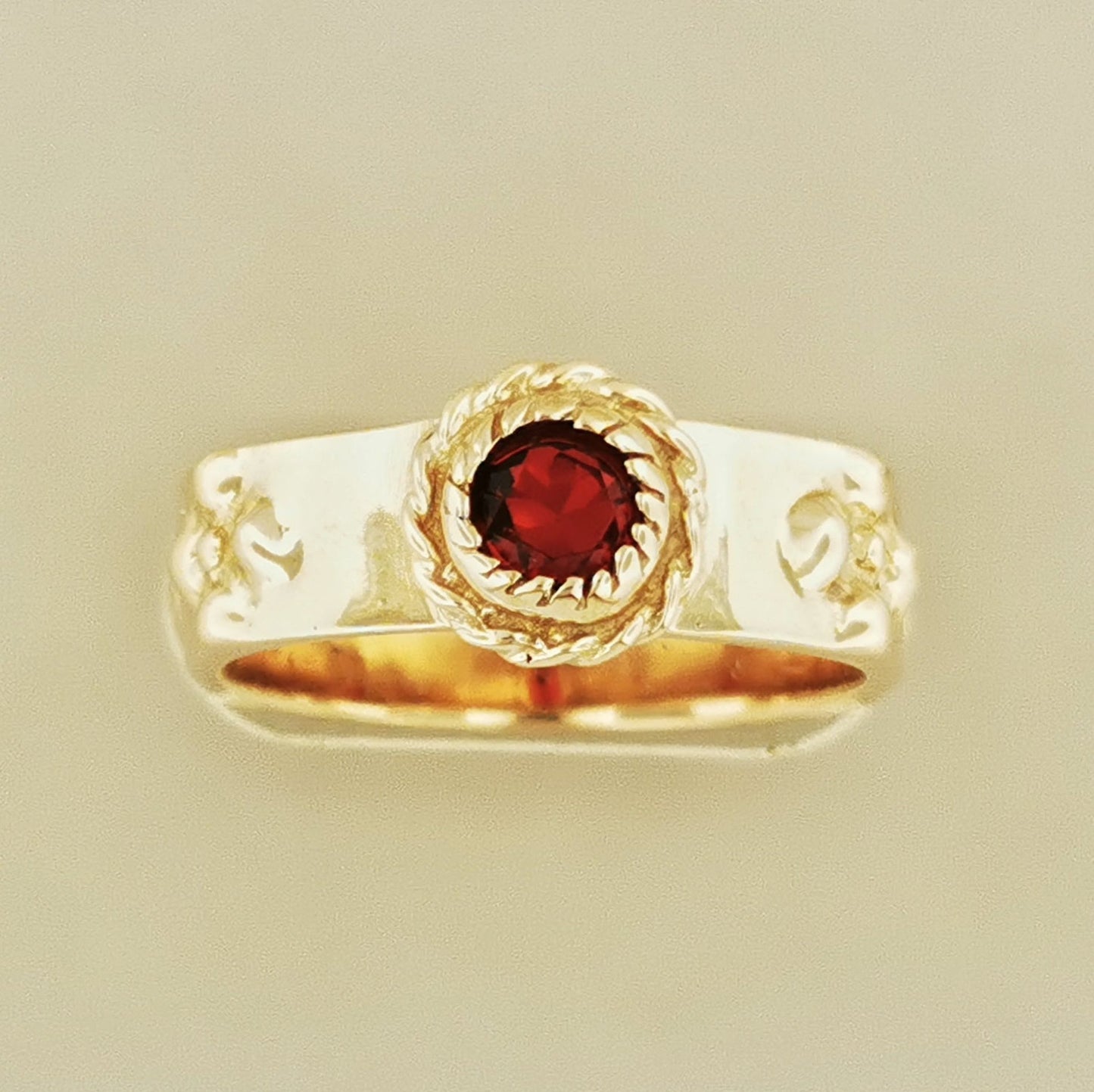 Howls Moving Castle Ring in Antique Bronze with Imitation Birthstone - Le Dragon Argenté