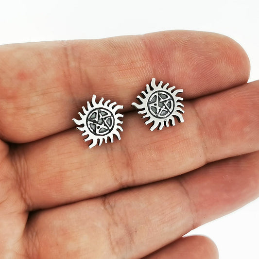 Hunters Pentacle sterling silver stud earrings inspired by dark lore and mystical symbols, handcrafted for fans by Le Dragon Argenté.