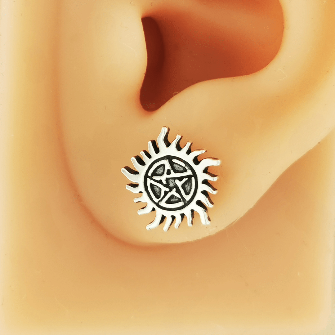 Hunters Pentacle sterling silver stud earrings inspired by dark lore and mystical symbols, handcrafted for fans by Le Dragon Argenté.