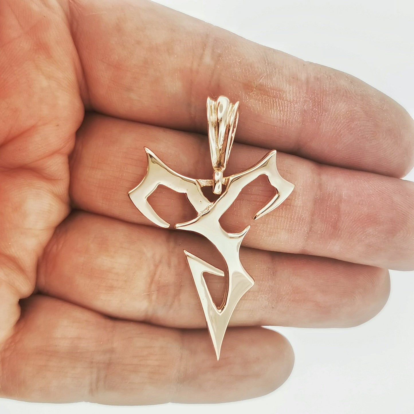Large Final Fantasy X Tidus Pendant - Le Dragon Argenté