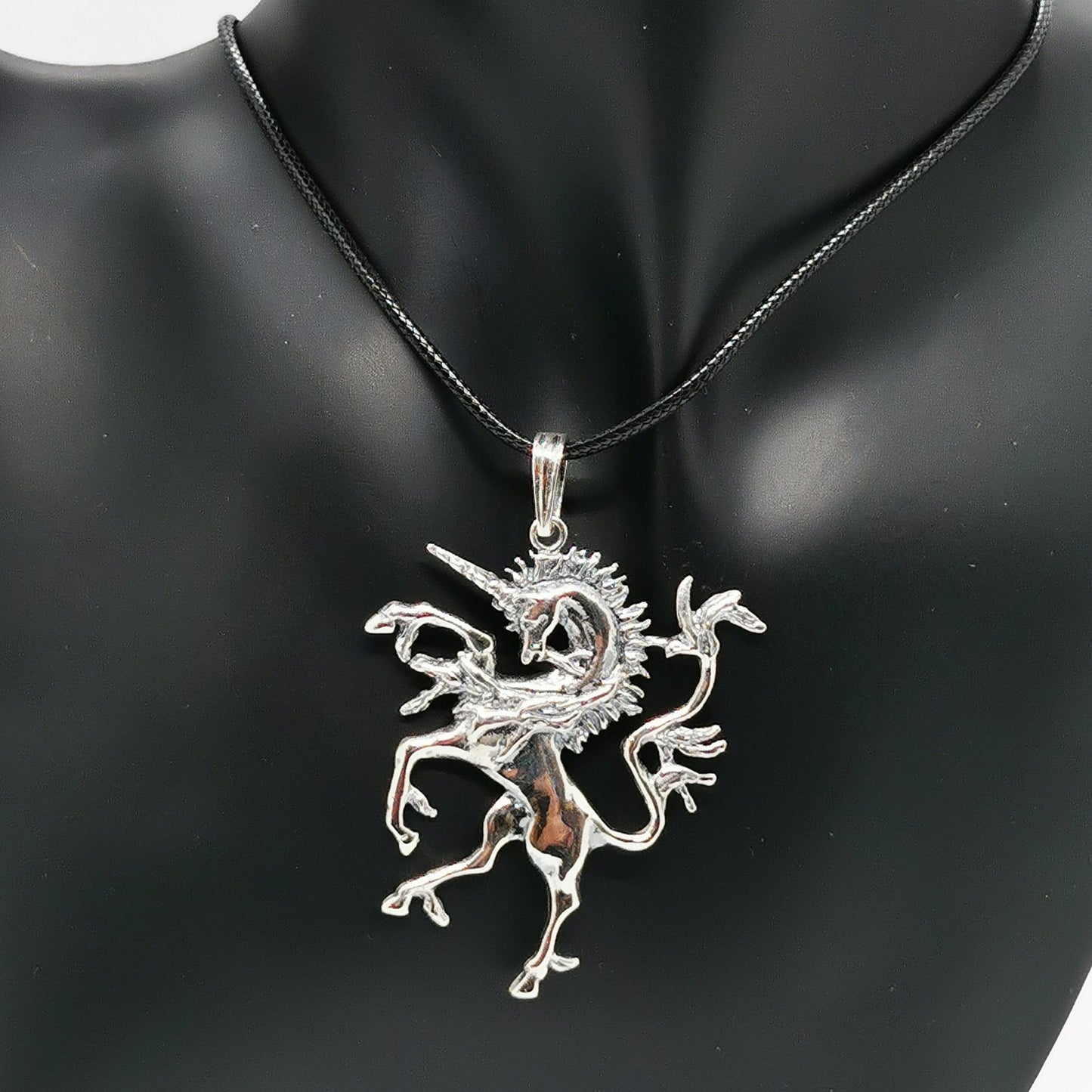 Large Renaissance Unicorn Pendant - Le Dragon Argenté
