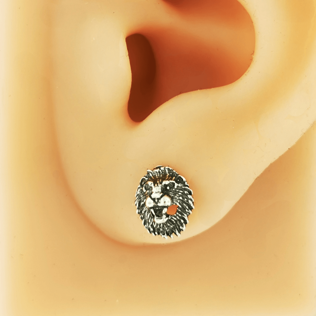 Lion Head Stud Earrings in Sterling Silver by Le Dragon Argenté – bold and detailed feline design perfect for fantasy and animal lovers seeking fierce style.