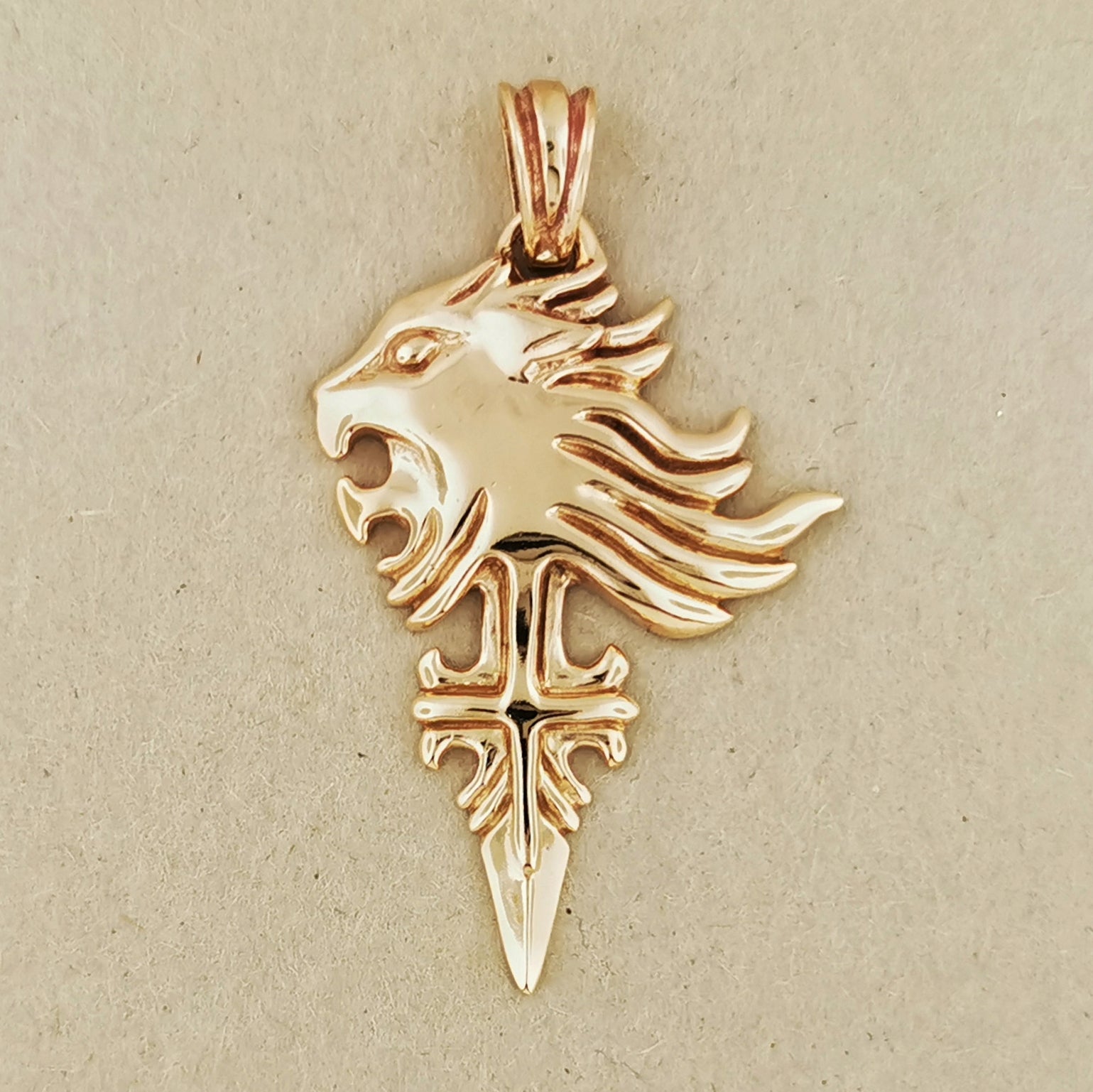 Medium Final Fantasy 8 Squall Griever Pendant - Le Dragon Argenté