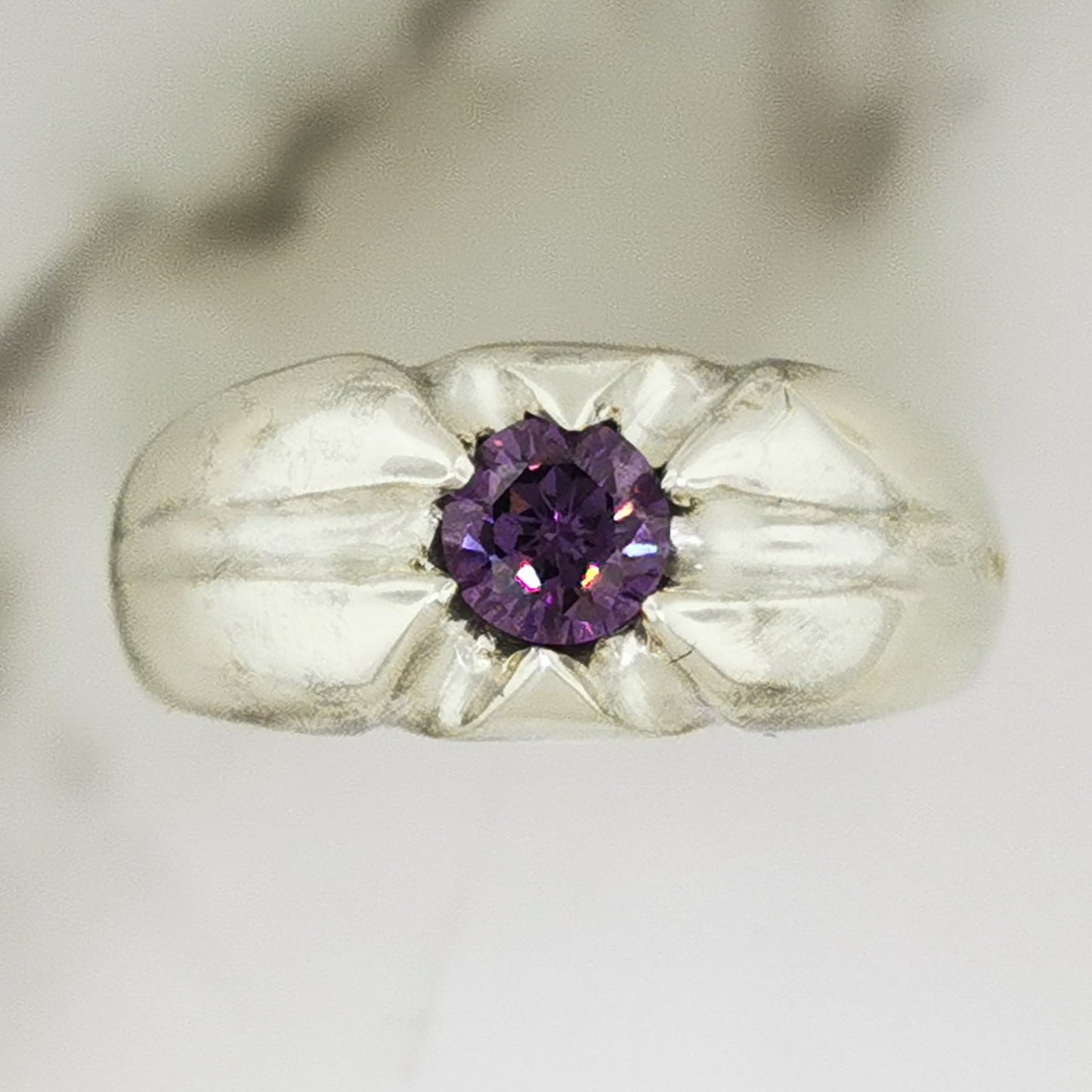 Men’s classic 6-prong gemstone ring in solid .925 sterling silver by Le Dragon Argenté – elegant handcrafted statement ring with customizable gemstone choice, perfect for gothic, fantasy, or artisan jewellery lovers.
