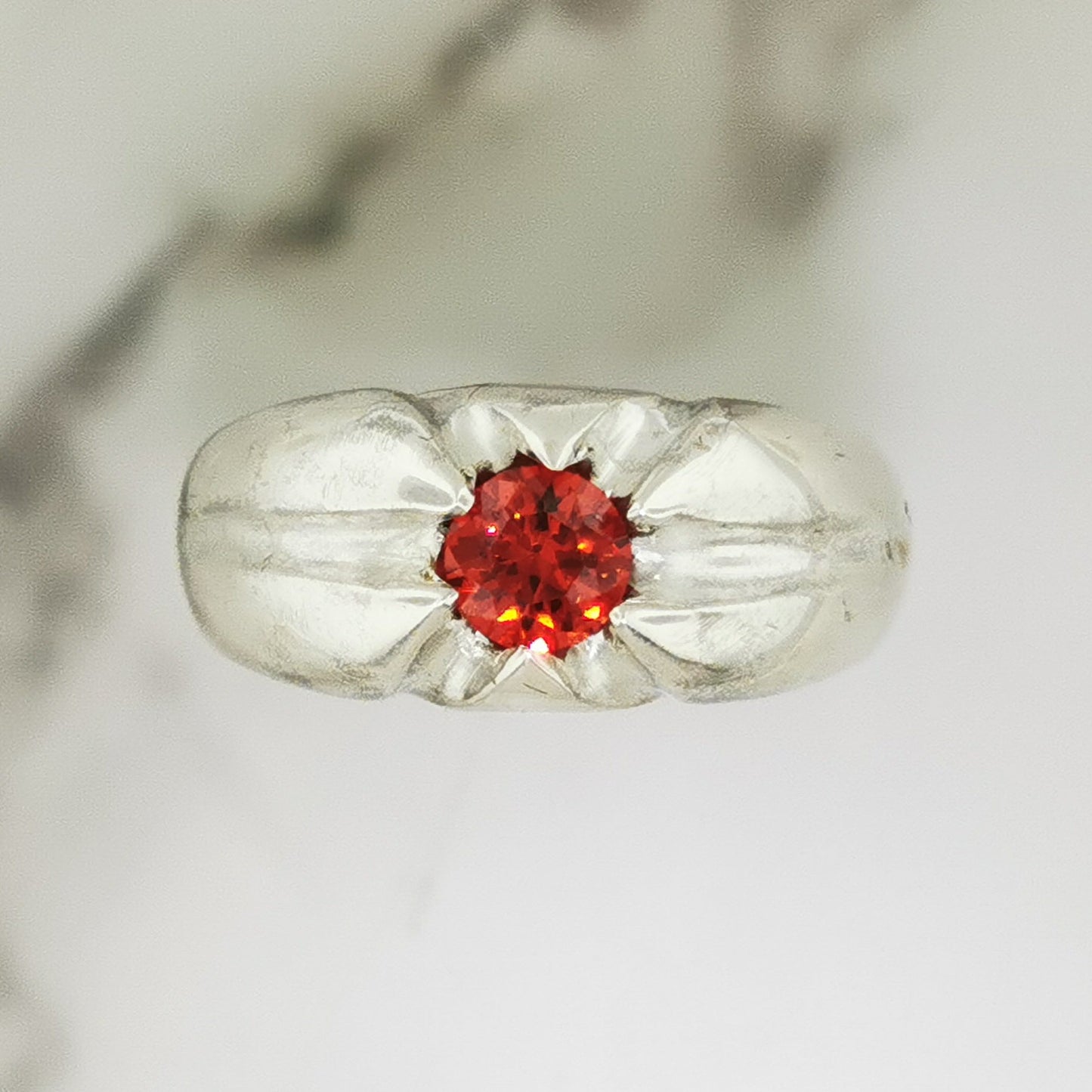 Men’s classic 6-prong gemstone ring in solid .925 sterling silver by Le Dragon Argenté – elegant handcrafted statement ring with customizable gemstone choice, perfect for gothic, fantasy, or artisan jewellery lovers.