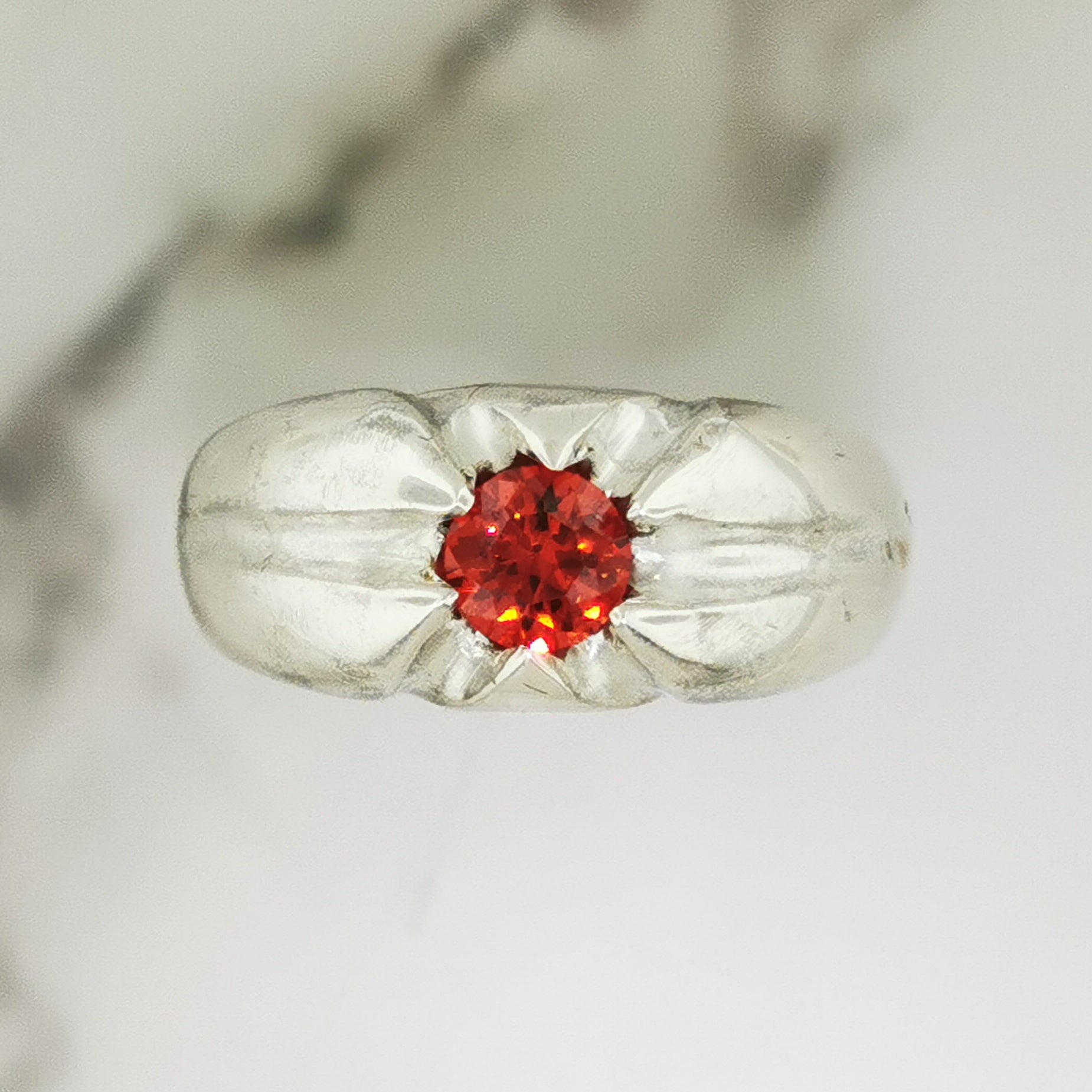 Men’s classic 6-prong gemstone ring in solid .925 sterling silver by Le Dragon Argenté – elegant handcrafted statement ring with customizable gemstone choice, perfect for gothic, fantasy, or artisan jewellery lovers.