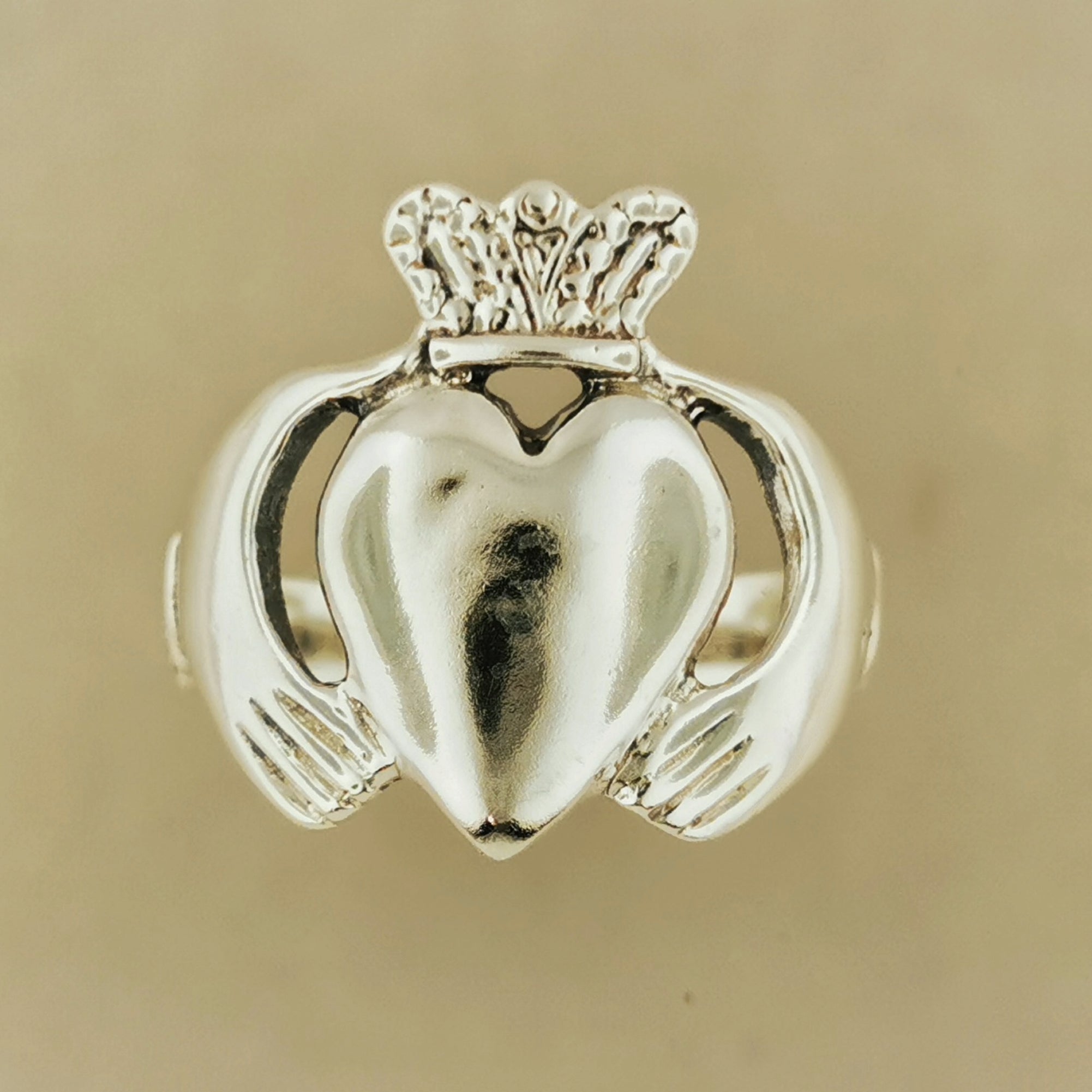 Mens Large Claddagh Ring in Sterling Silver or Antique Bronze – Le