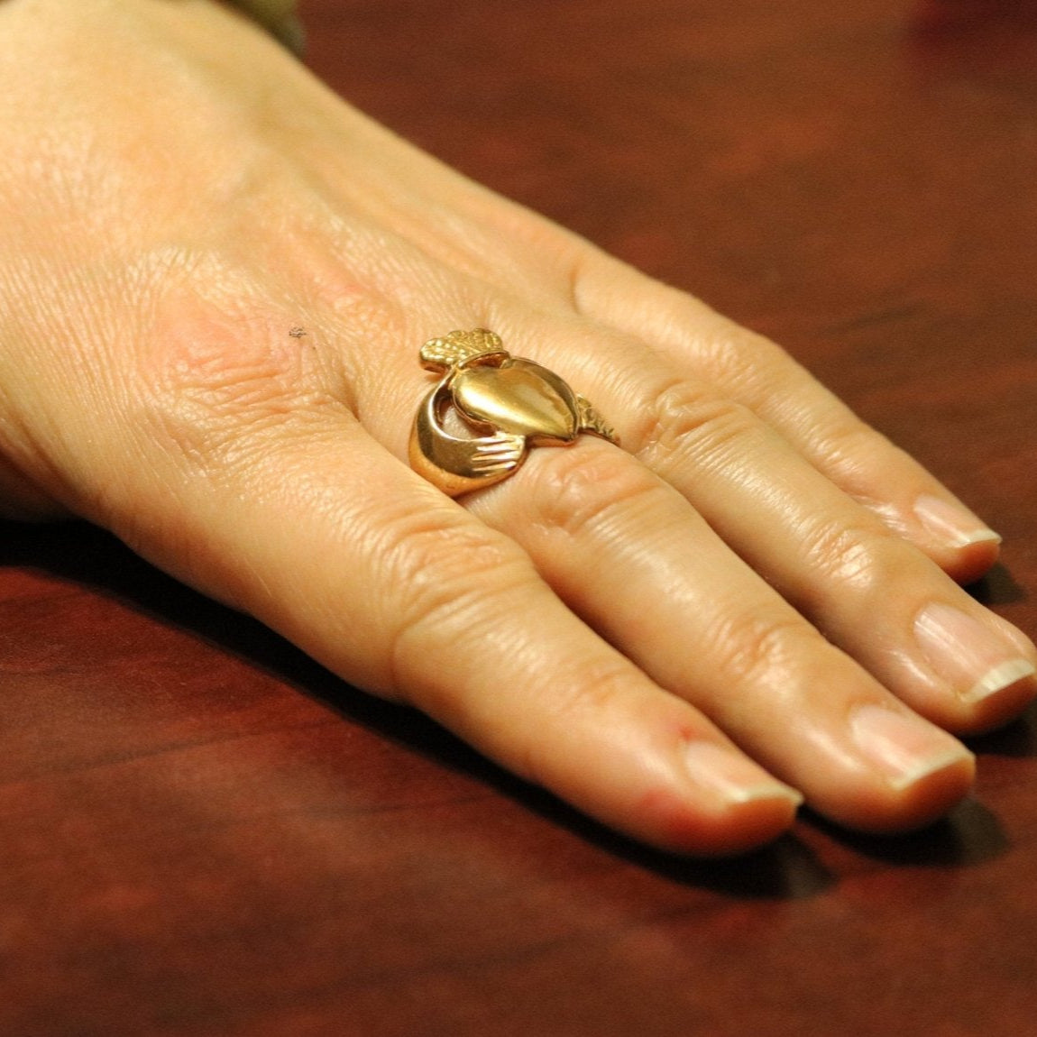 Mens Large Claddagh Ring in Sterling Silver or Antique Bronze - Le Dragon Argenté