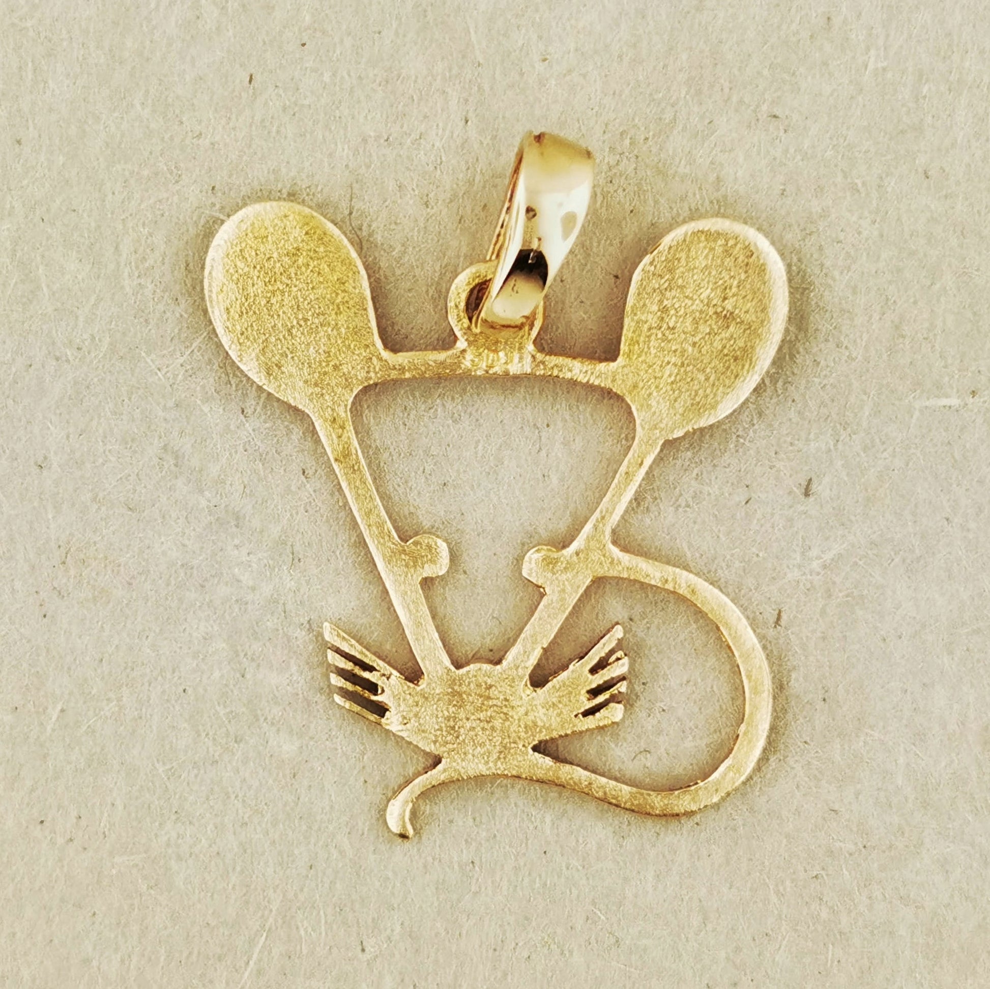 Mouse Pendant - Le Dragon Argenté