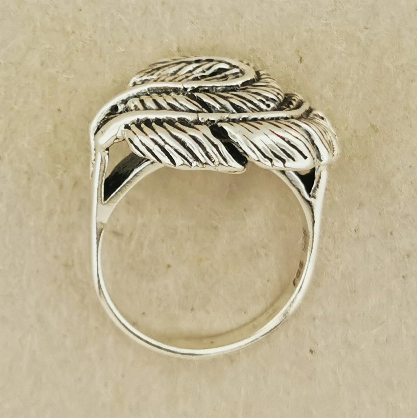 Ostrich Feather Ring - Le Dragon Argenté