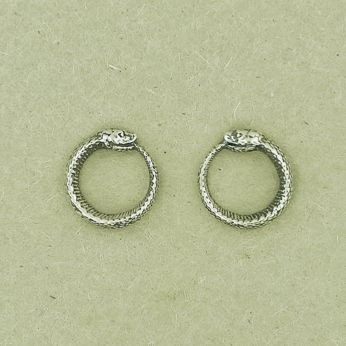 Ouroboros Stud Earrings in Sterling Silver - Le Dragon Argenté