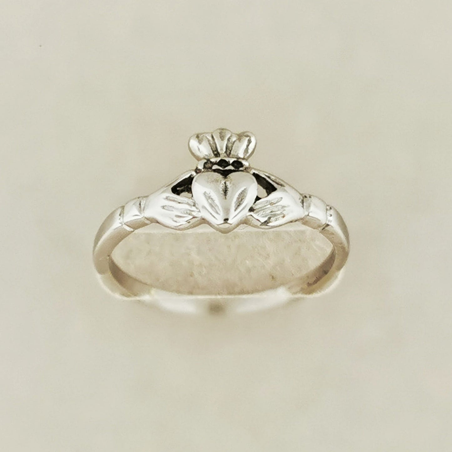 Small Claddagh Ring in Stainless Steel Made To Order - Le Dragon Argenté