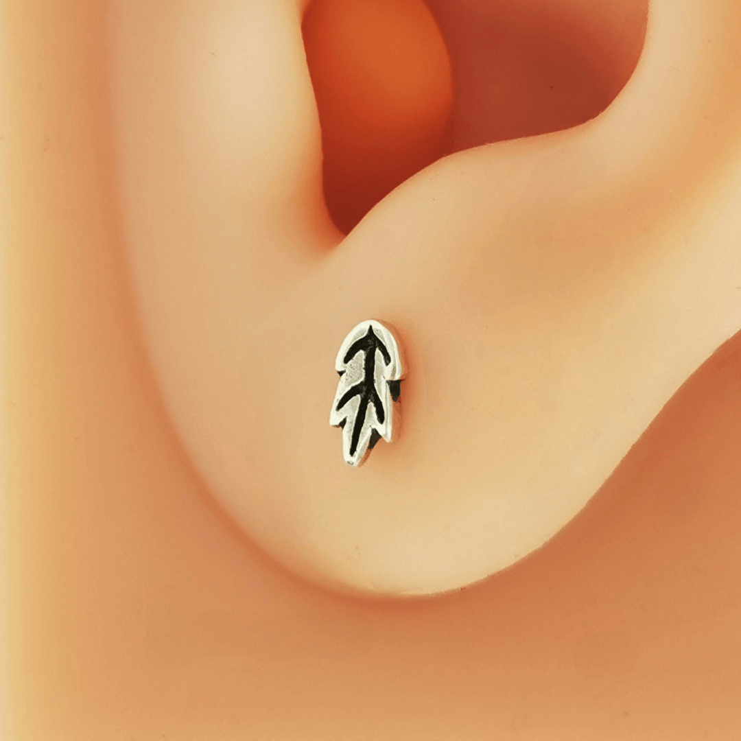 Delicate Sterling Silver Oak Leaf Stud Earrings with vintage-inspired design by Le Dragon Argenté