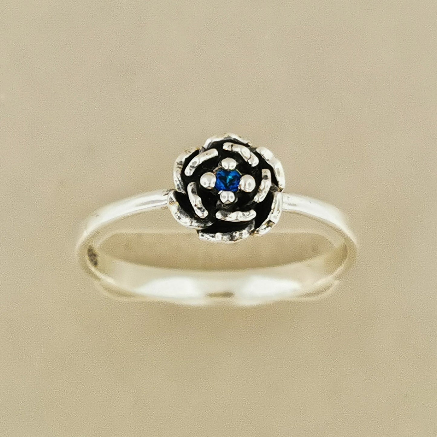 Small Rose Ring with Gemstone in Sterling Silver - Le Dragon Argenté
