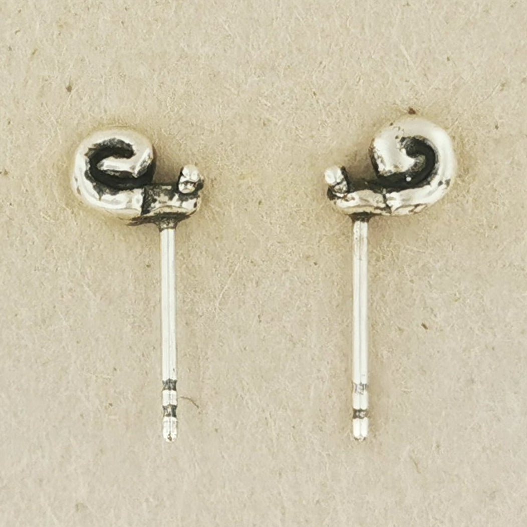 Whimsical Sterling Silver Snail Stud Earrings for Nature Lovers – Le Dragon Argenté