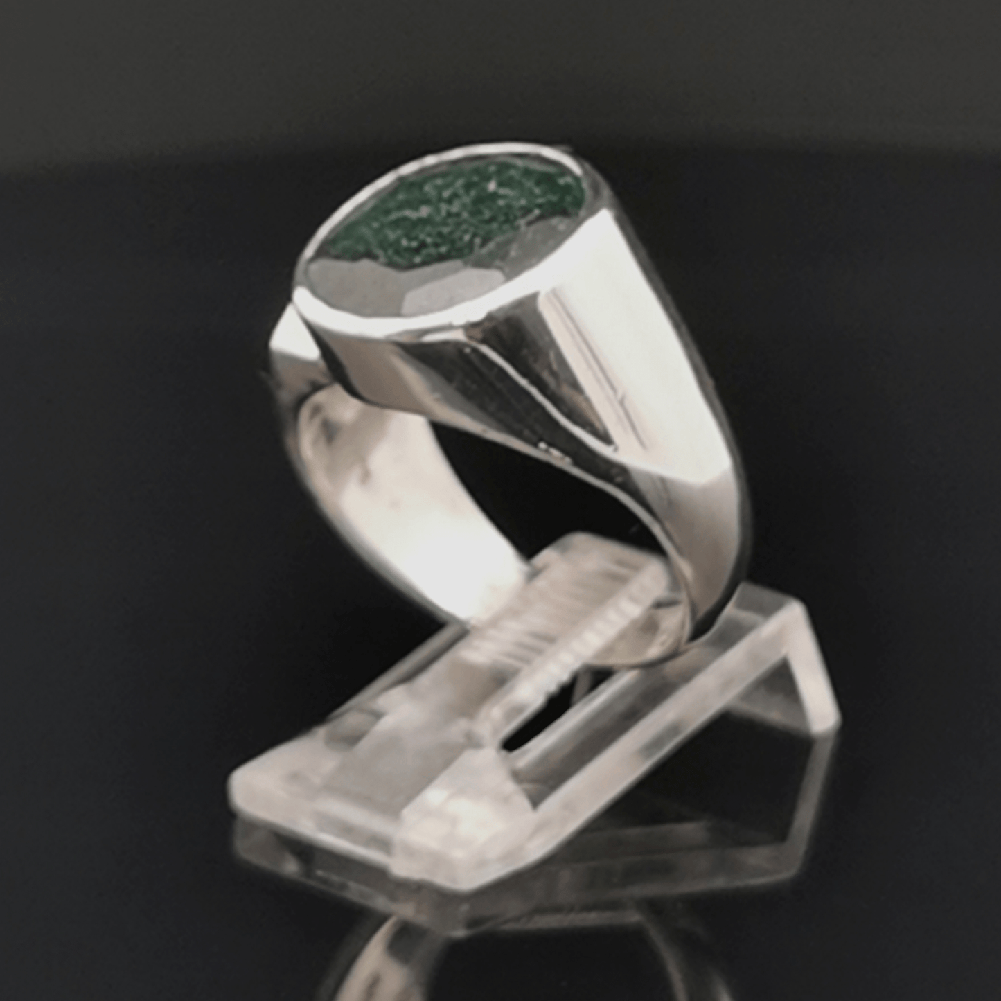 Sterling Silver Signet Ring with Lab Grown Green Quartz, size 7 - Le Dragon Argenté - Live Sale -