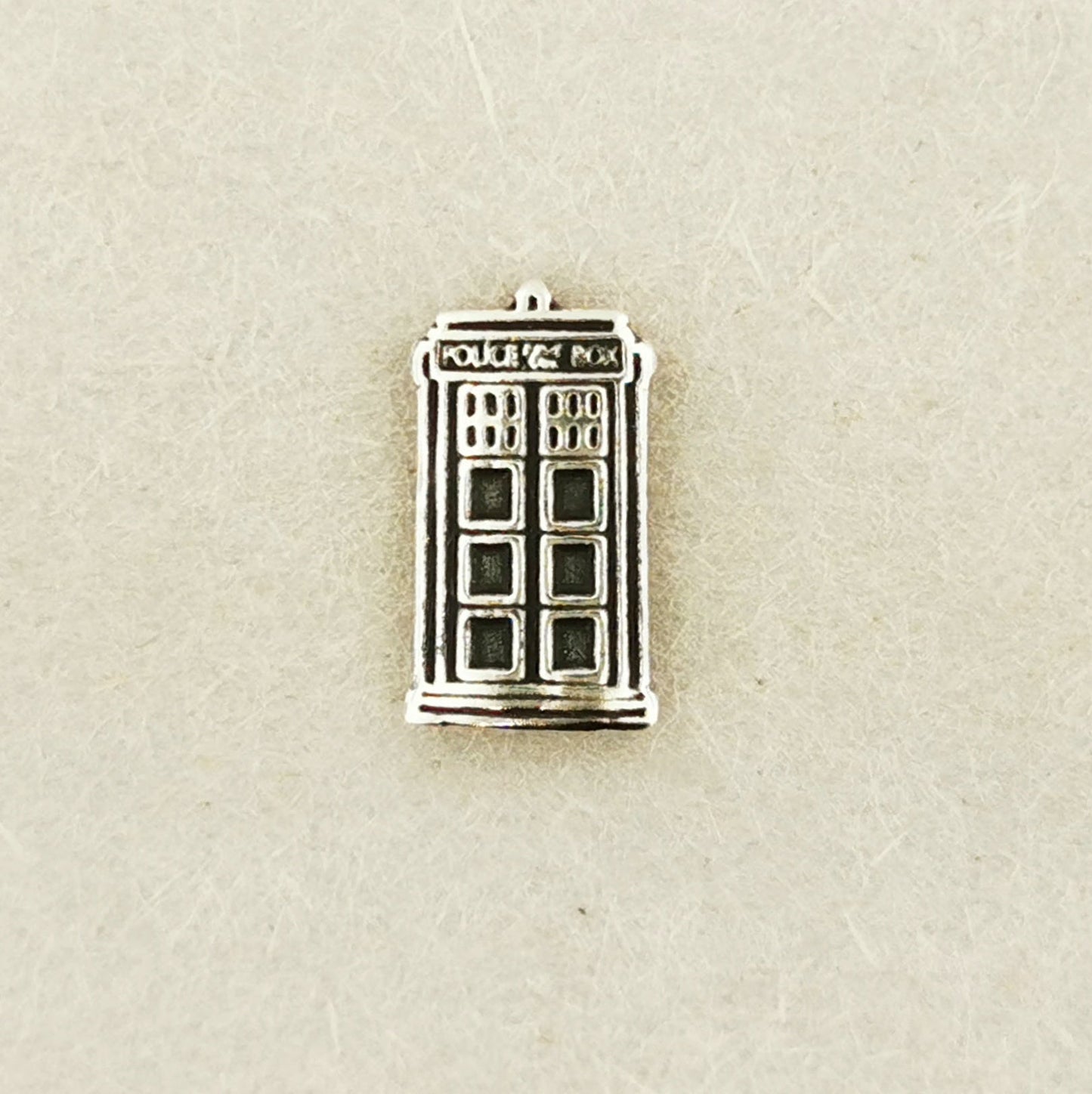 Sterling silver Doctor Who TARDIS earrings by Le Dragon Argenté – iconic sci-fi fan jewellery with detailed design.