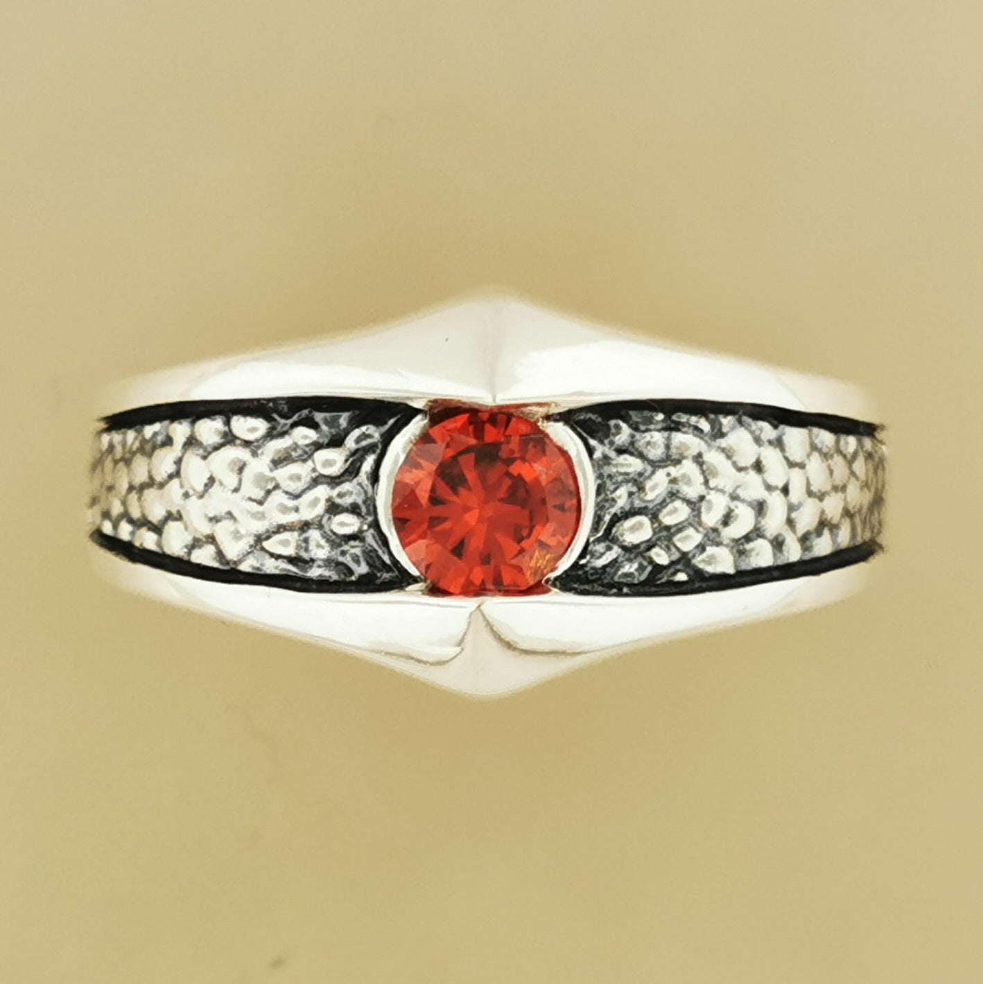 Textured Ring in Sterling Silver with Imitation Birthstones - Le Dragon Argenté