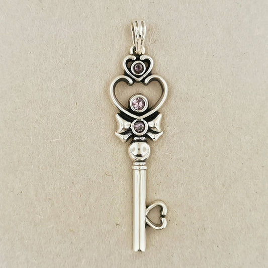 Time Key Pendant - Le Dragon Argenté