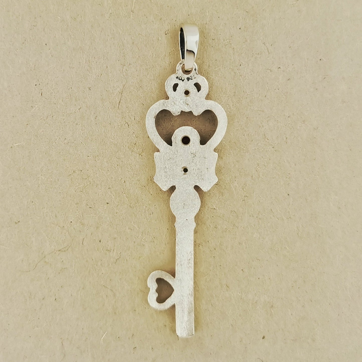 Time Key Pendant - Le Dragon Argenté