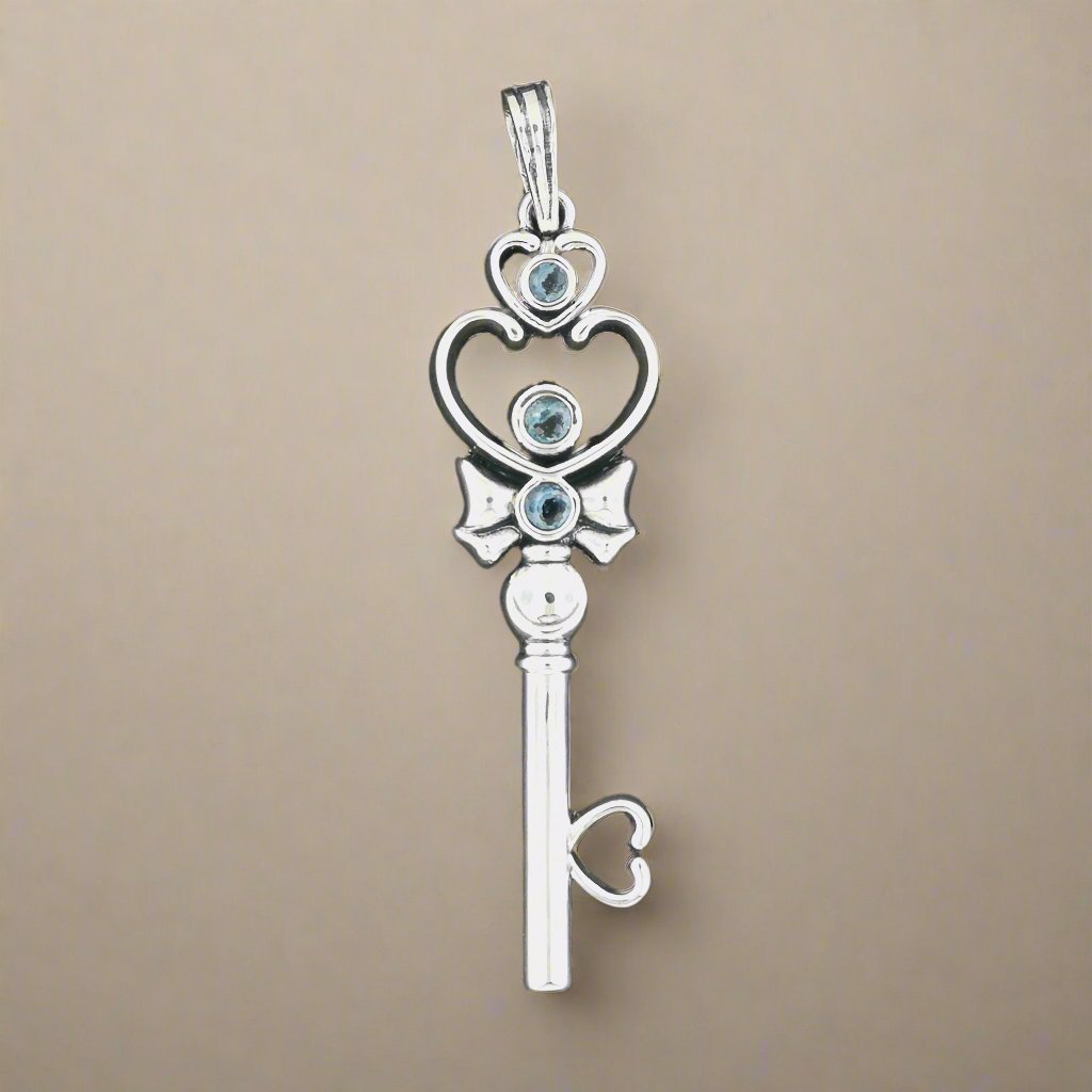 Time Key Pendant - Le Dragon Argenté
