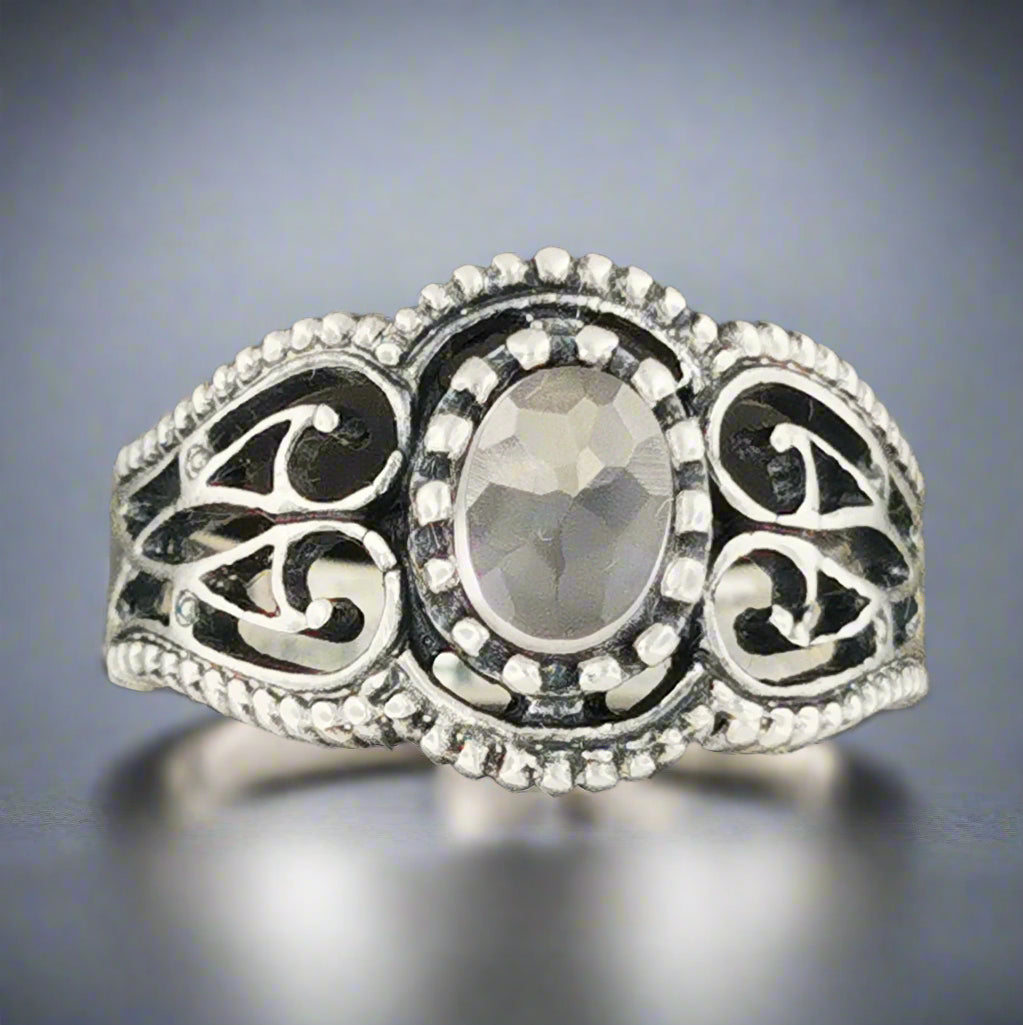Vintage Style Filigree Ring with Gemstone in Sterling Silver - Le Dragon Argenté