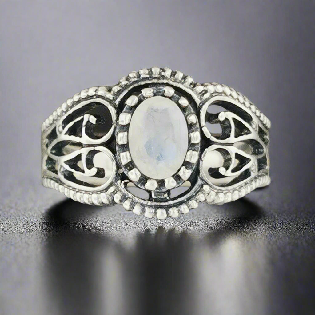 Vintage Style Filigree Ring with Gemstone in Sterling Silver - Le Dragon Argenté